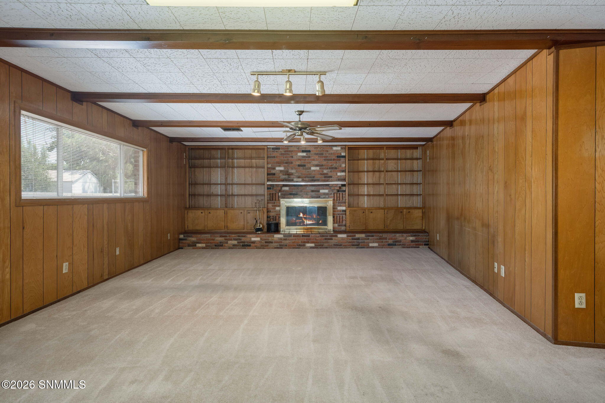 17-web-or-mls-Snappin Homes (Carlyle2220