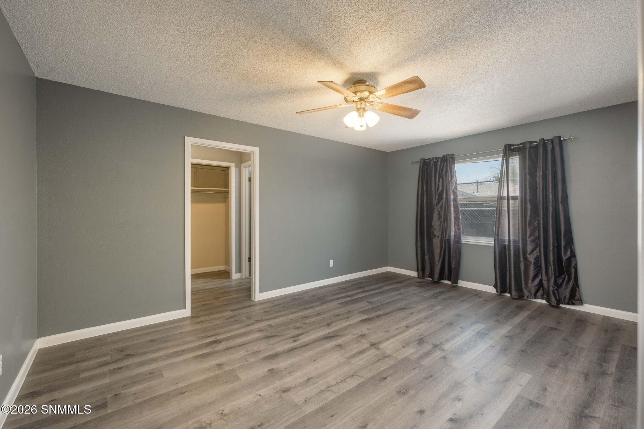 21-web-or-mls-Snappin Homes (Carlyle2220