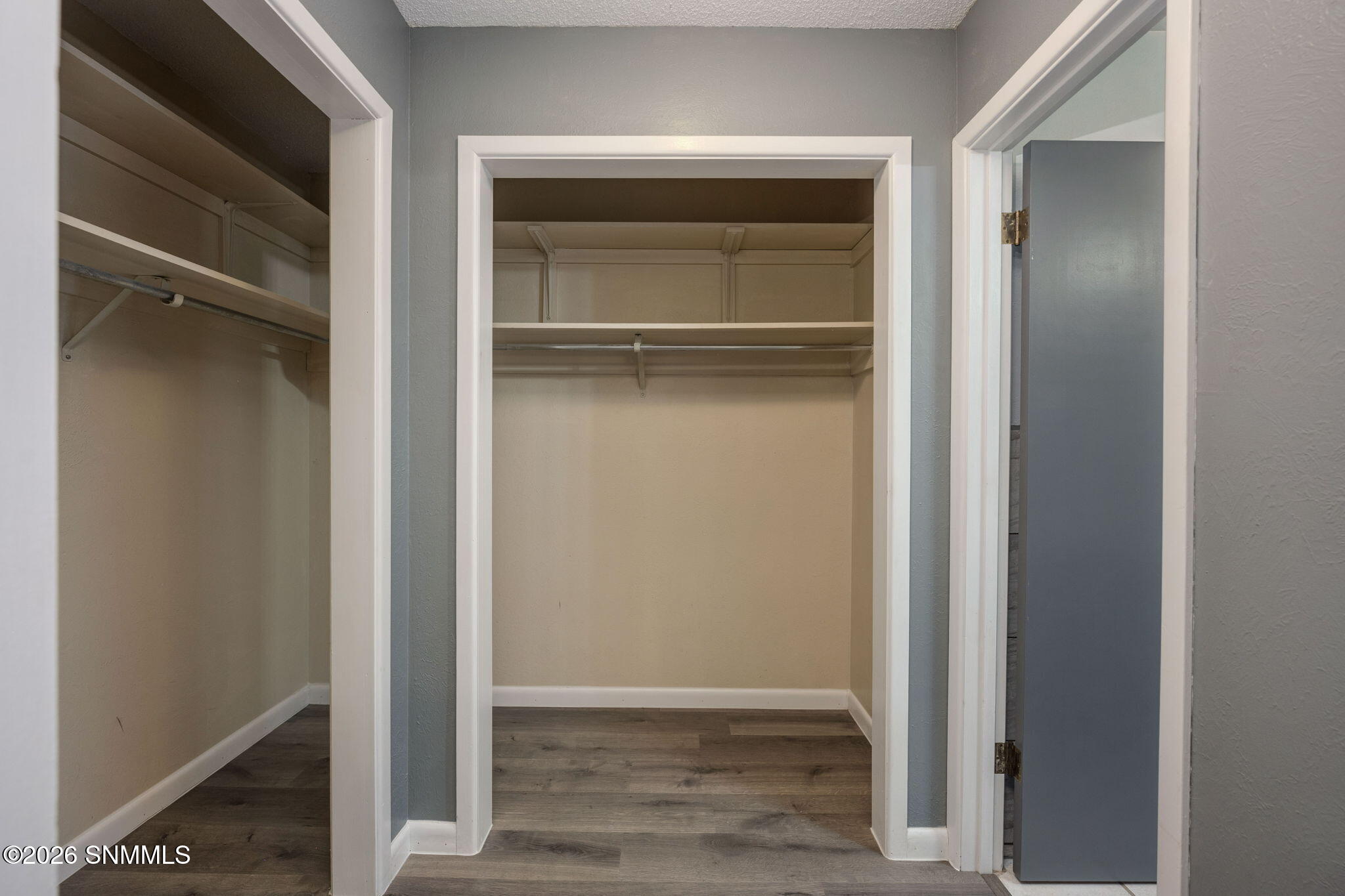 23-web-or-mls-Snappin Homes (Carlyle2220