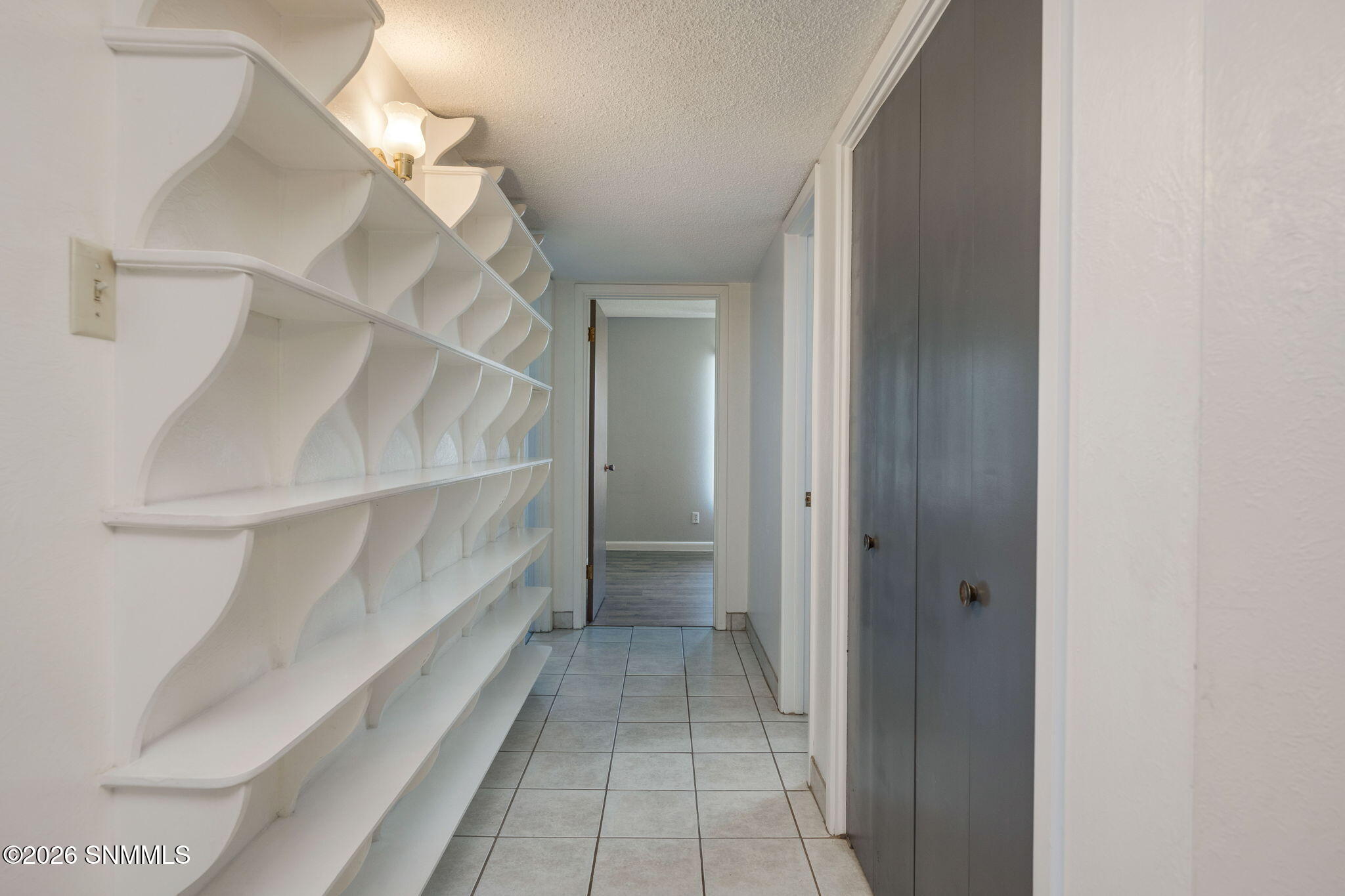 26-web-or-mls-Snappin Homes (Carlyle2220