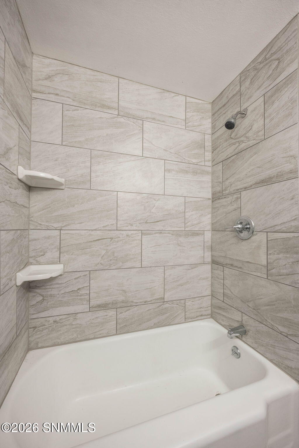 30-web-or-mls-Snappin Homes (Carlyle2220