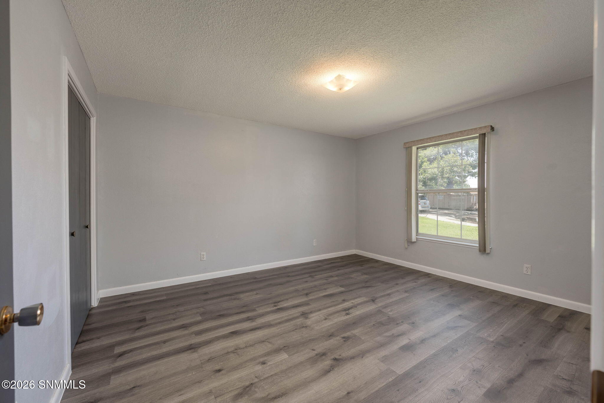 31-web-or-mls-Snappin Homes (Carlyle2220