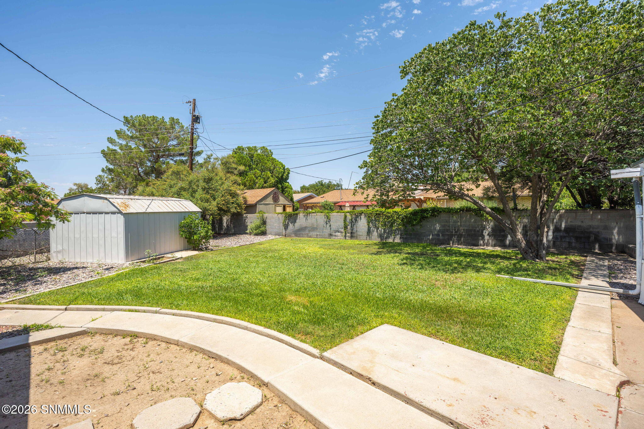 42-web-or-mls-Snappin Homes (Carlyle2220
