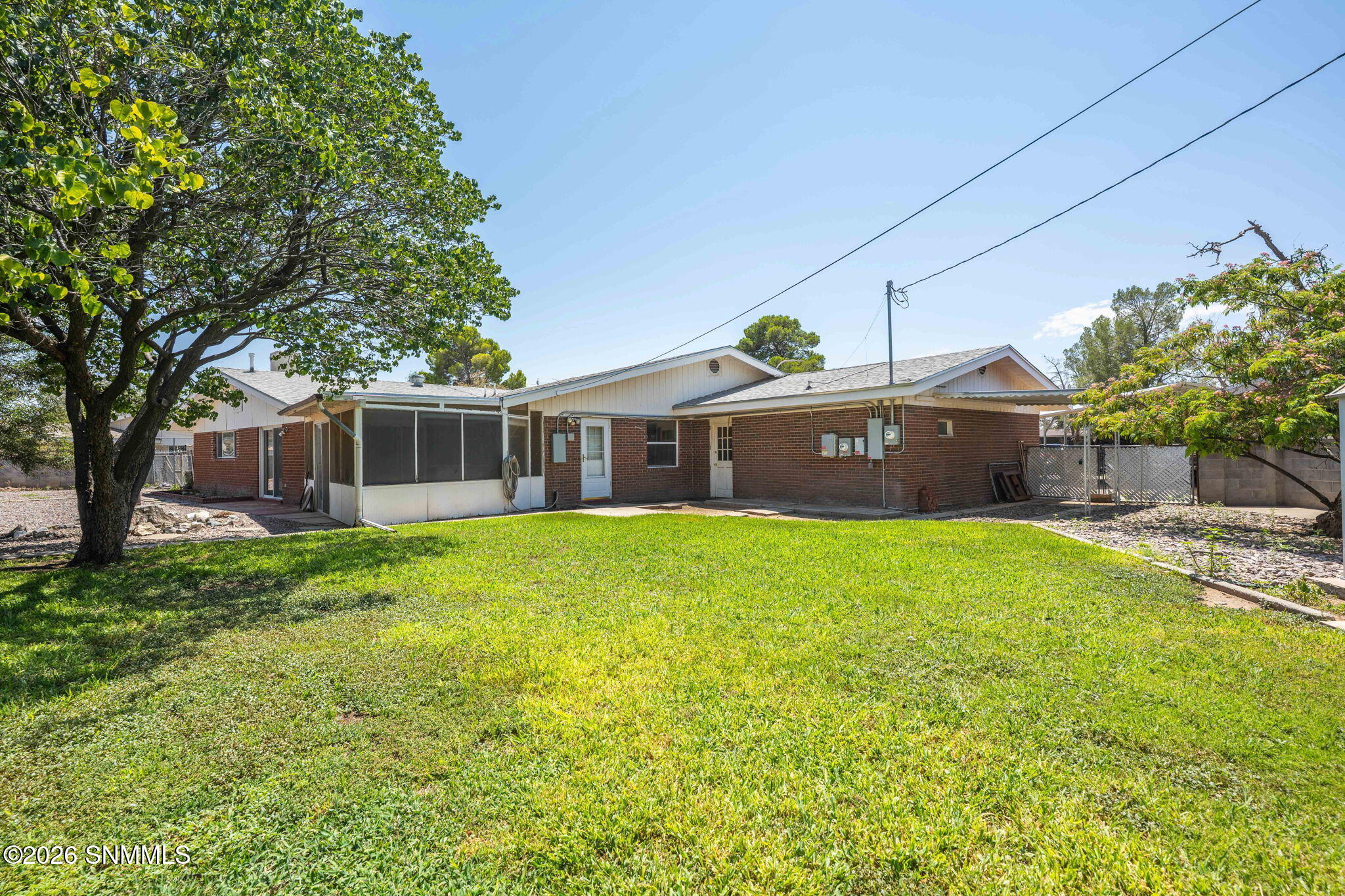 43-web-or-mls-Snappin Homes (Carlyle2220