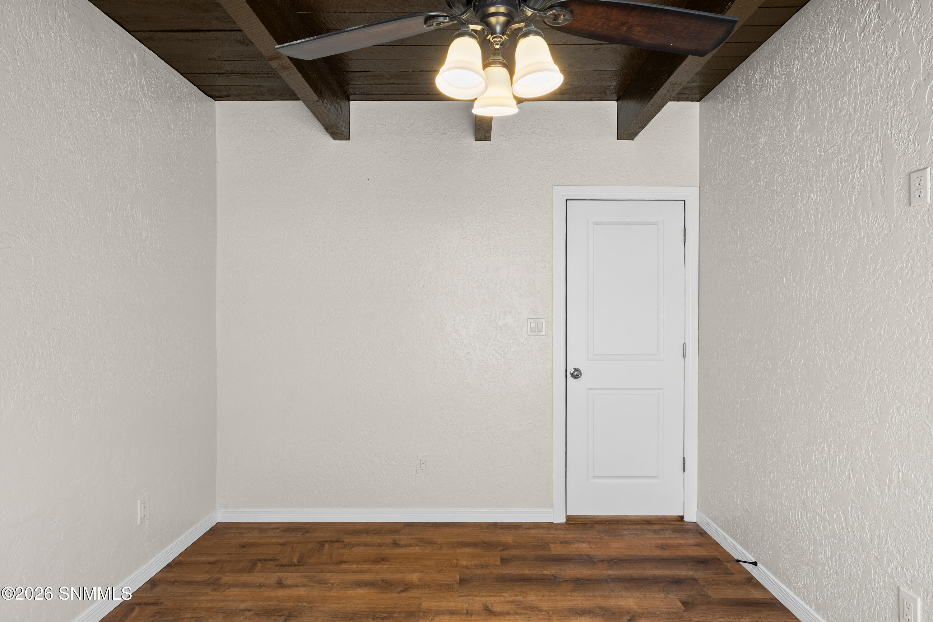 3840-Garnet-MLS-Camera-Guy-15