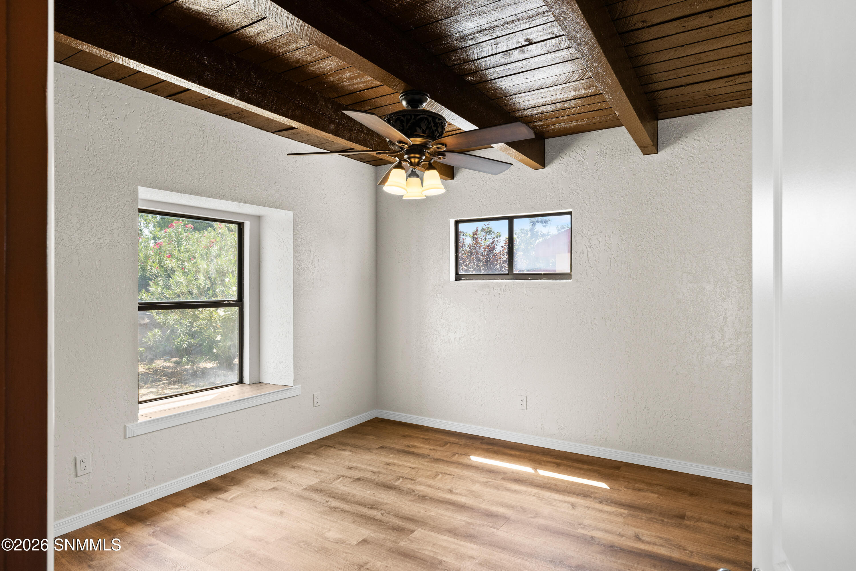 3840-Garnet-MLS-Camera-Guy-24