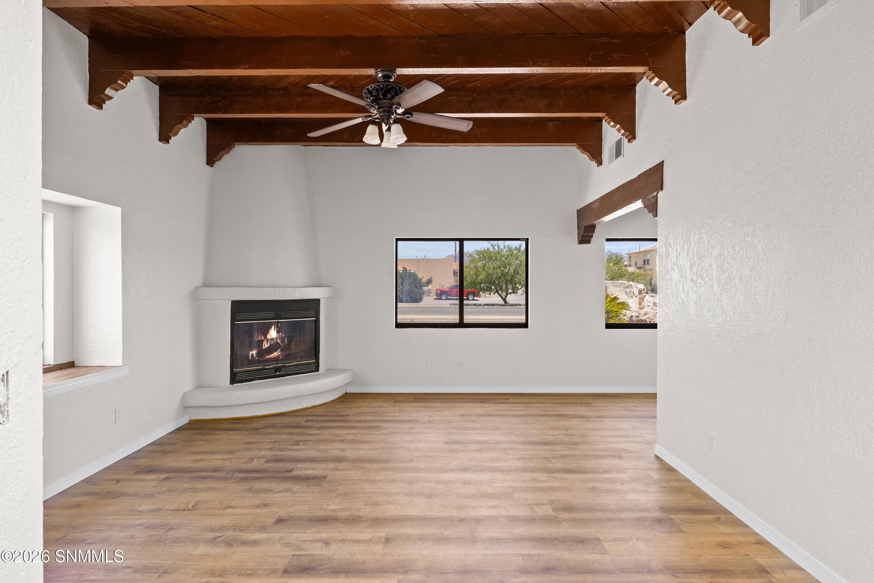 3840-Garnet-MLS-Camera-Guy-6