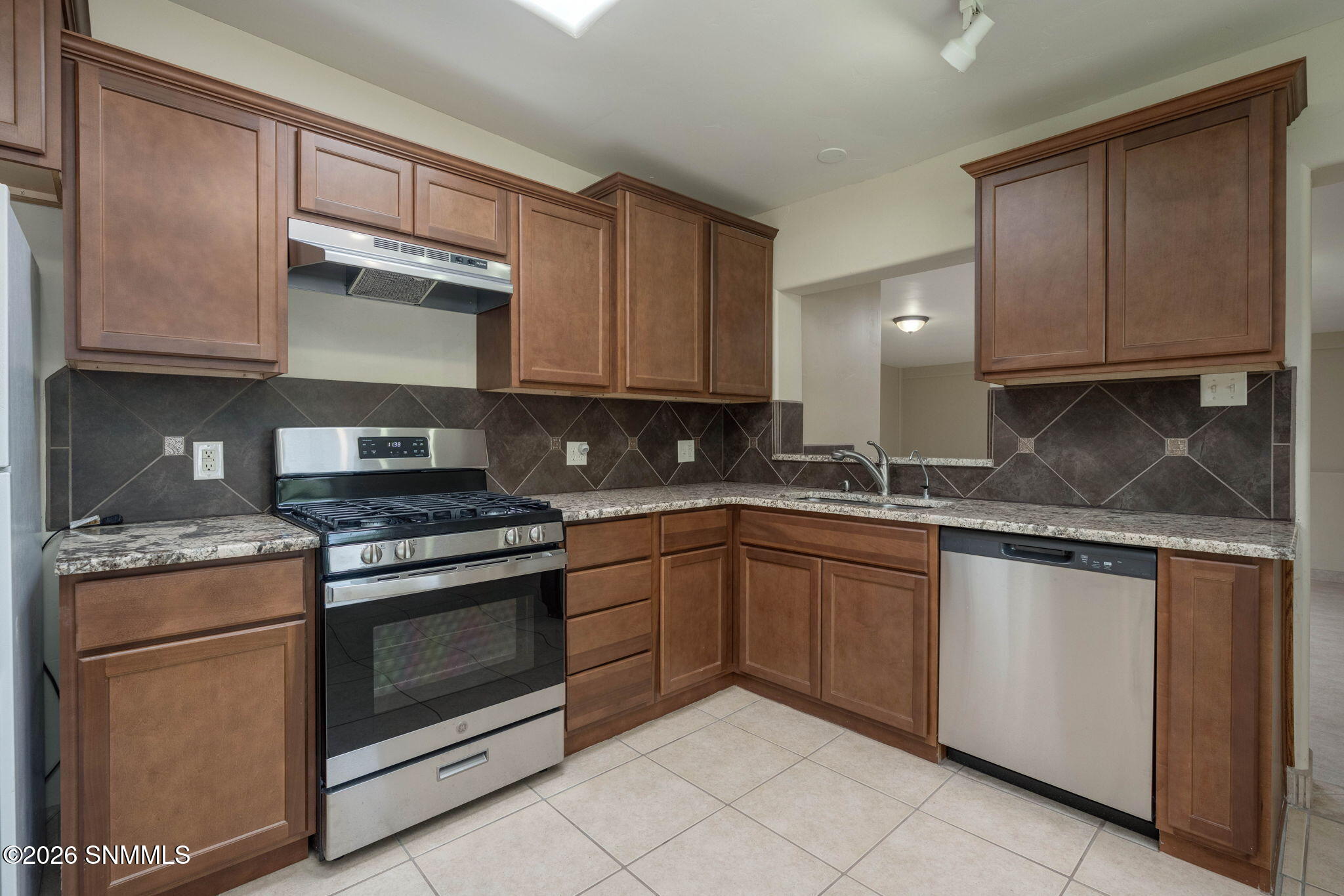 11-web-or-mls-Snappin Homes (Palmer425)-