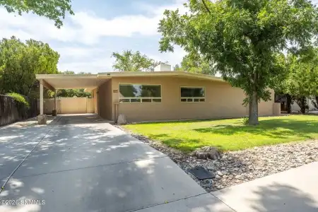 425 Palmer Road, Las Cruces, New Mexico 88005, 3 Bedrooms Bedrooms, ,1.5 BathroomsBathrooms,Residential,For Sale,Palmer,2602512