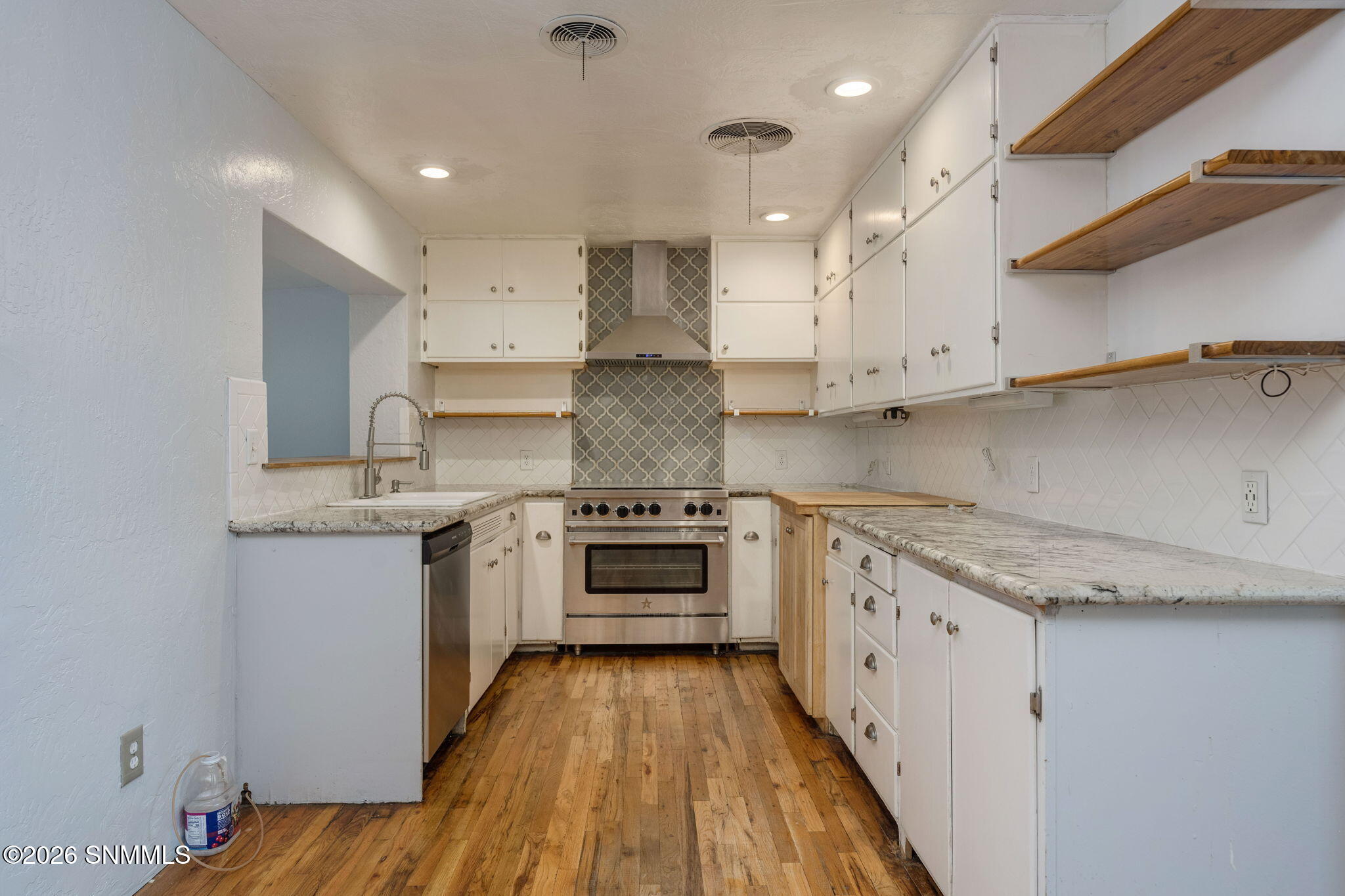 9-web-or-mls-Snappin Homes (Roberts160)-