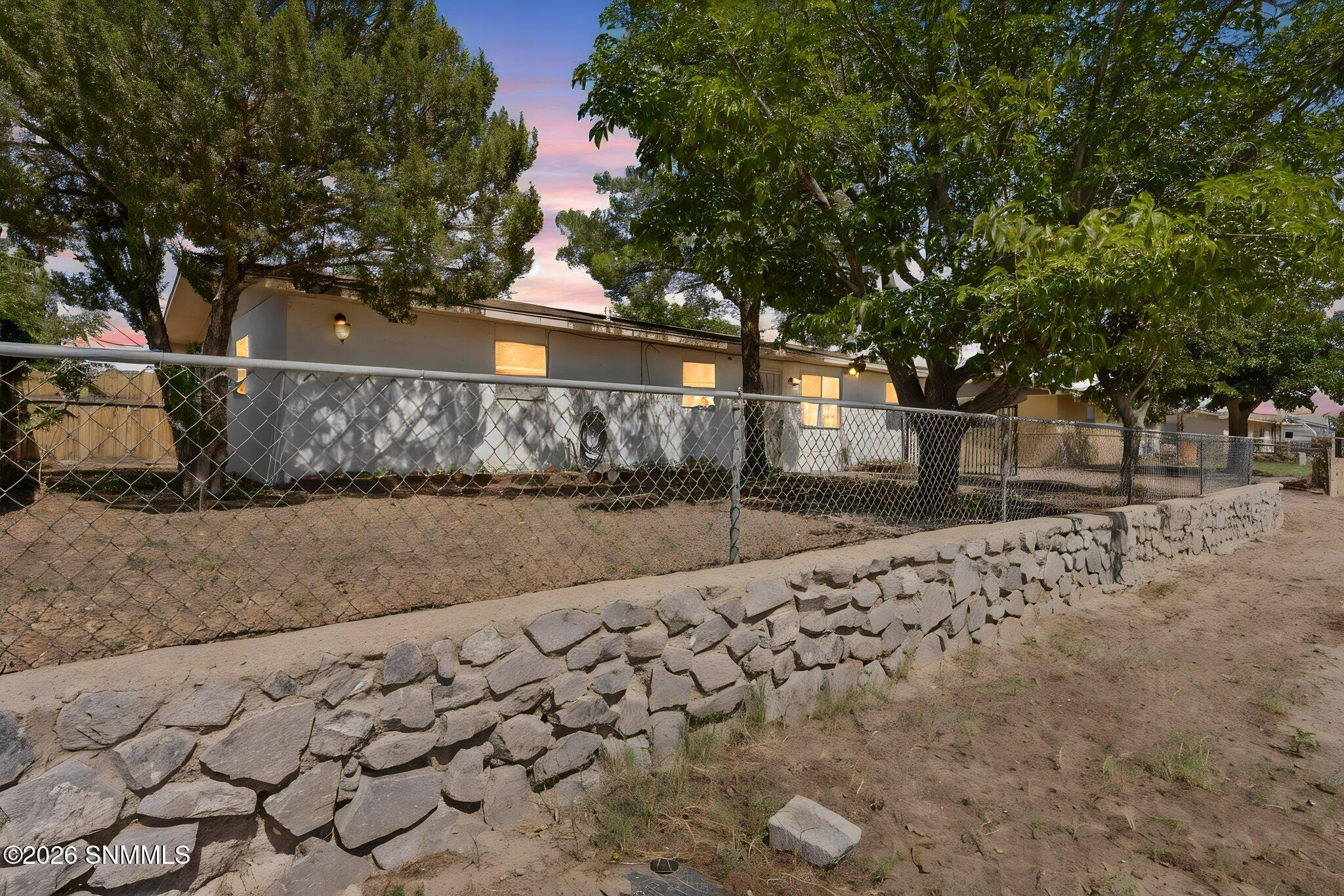 19-web-or-mls-REP-LLC_015 day to dusk