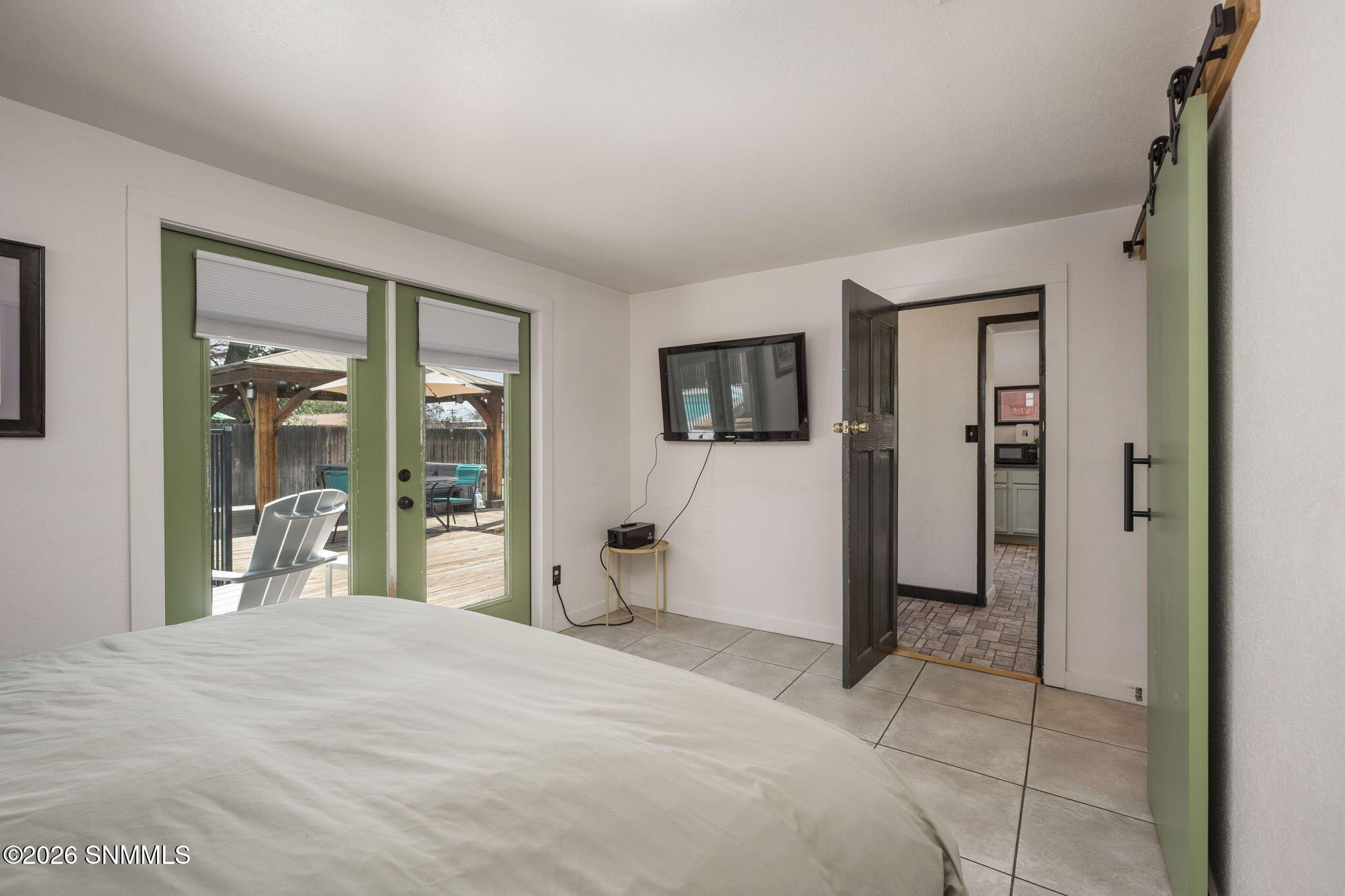 17-web-or-mls-Snappin Homes (East3305)-1