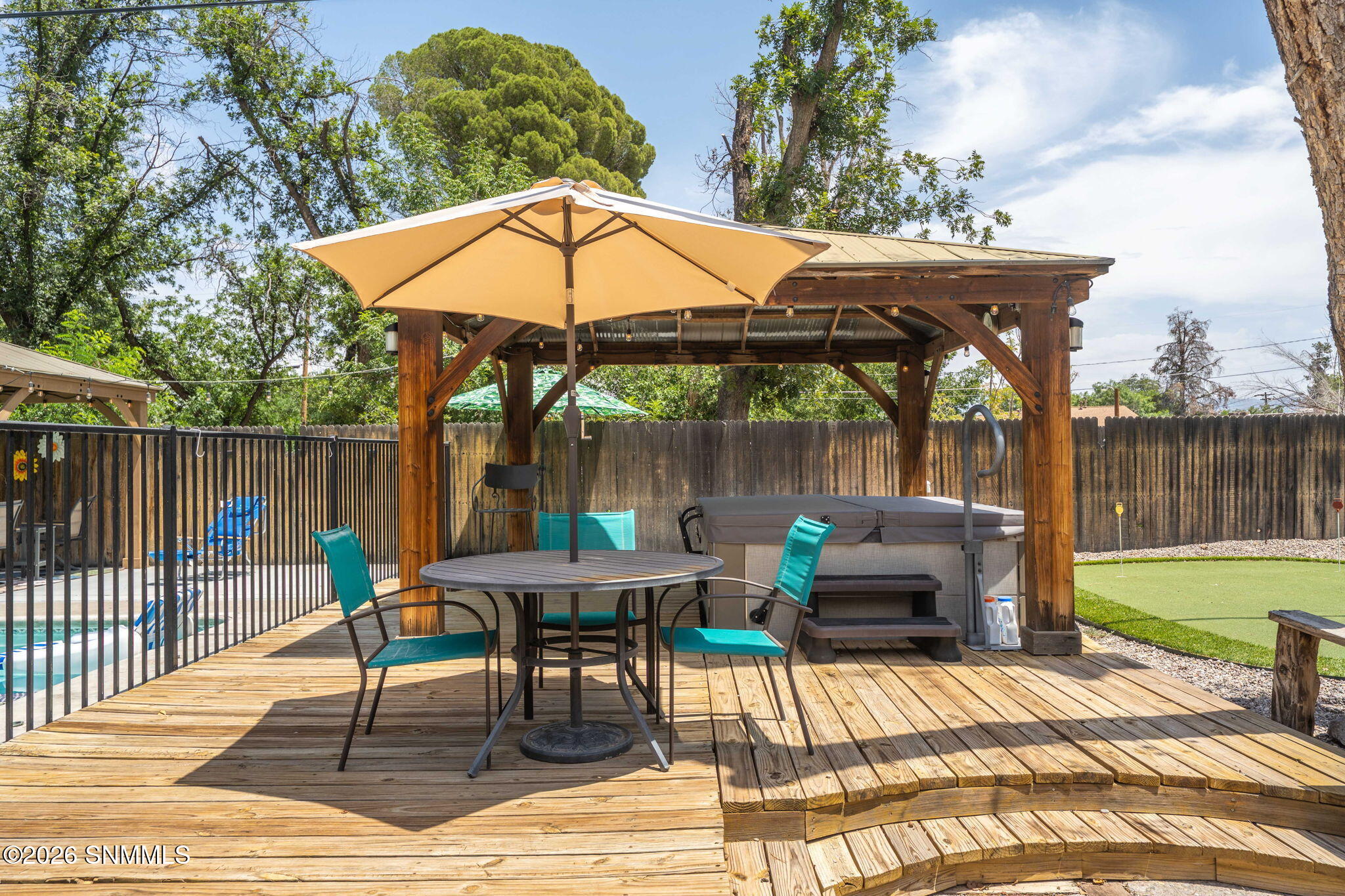 26-web-or-mls-Snappin Homes (East3305)-2