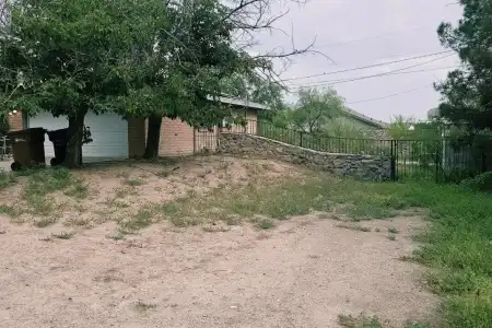 3100 Karen Drive, Las Cruces, New Mexico 88001, 4 Bedrooms Bedrooms, ,2.5 BathroomsBathrooms,Residential,For Sale,Karen,2602532