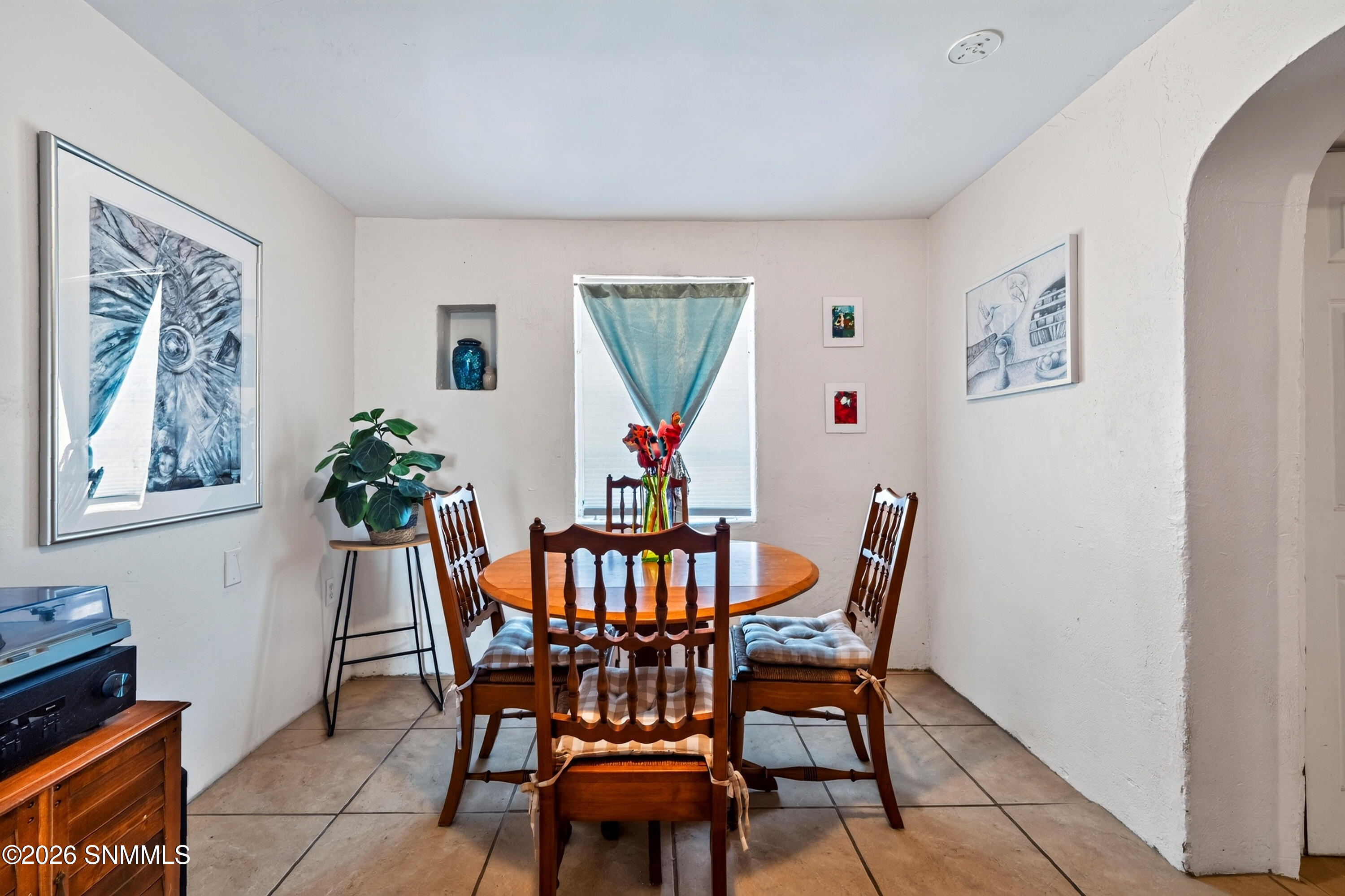 N Manzanita St-24