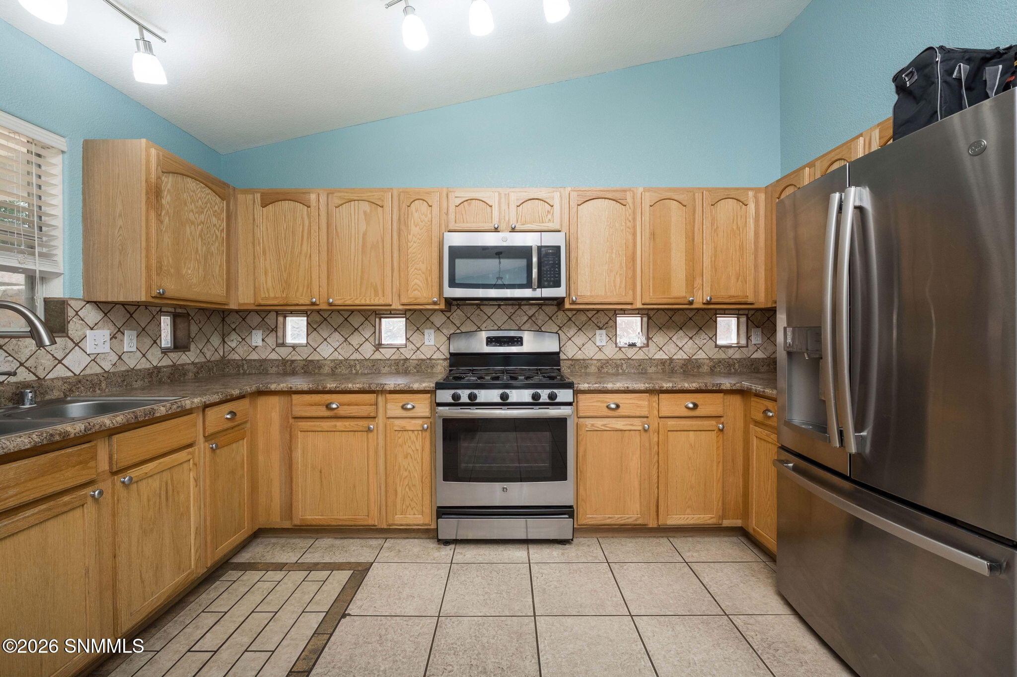 11-web-or-mls-Snappin Homes (StarView593