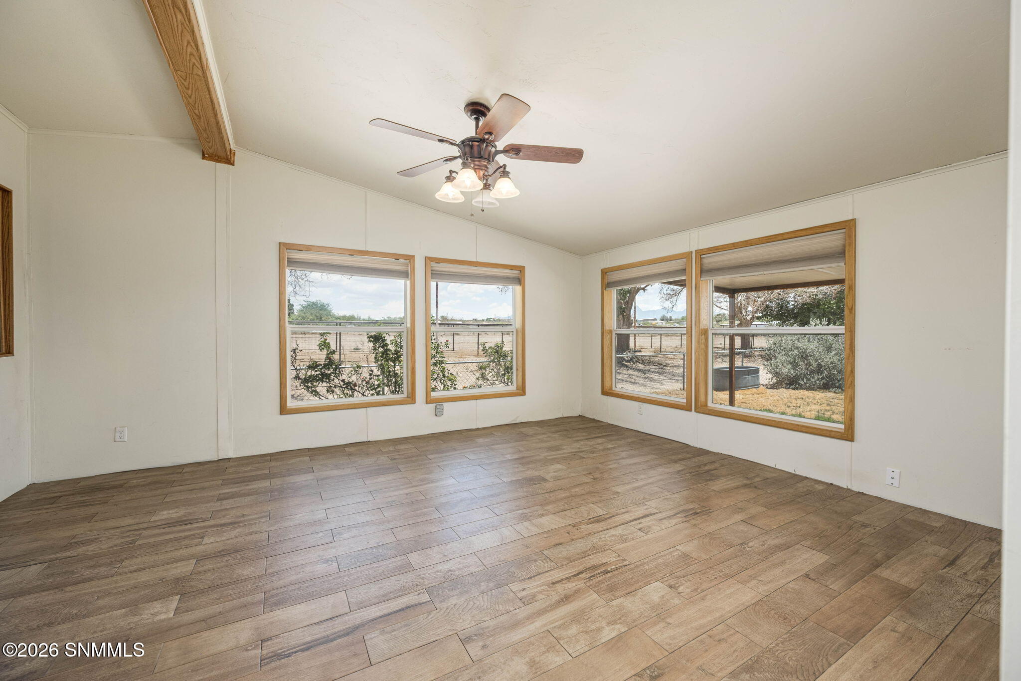 30-web-or-mls-Snappin Homes (DelRey5185)