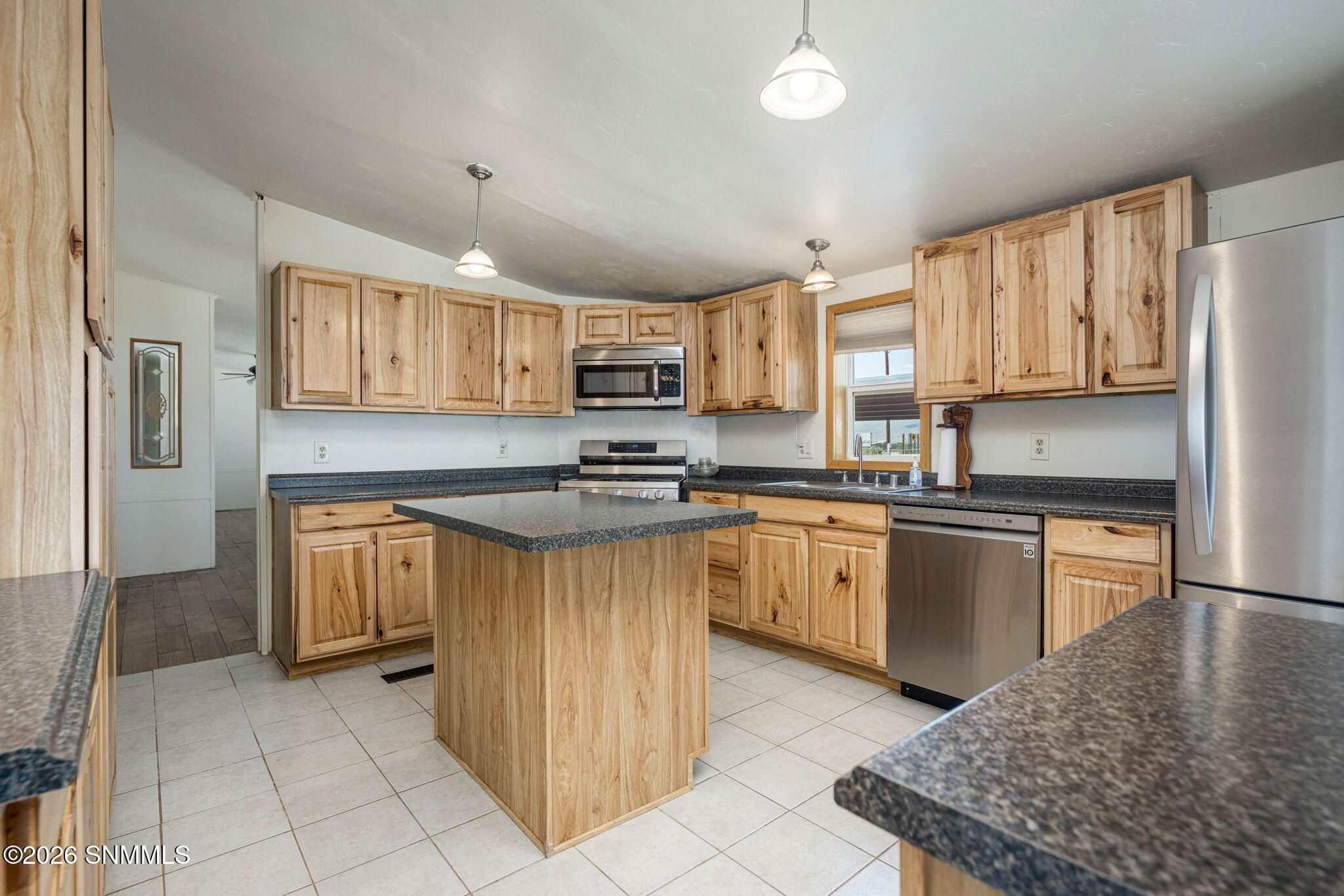 33-web-or-mls-Snappin Homes (DelRey5185)