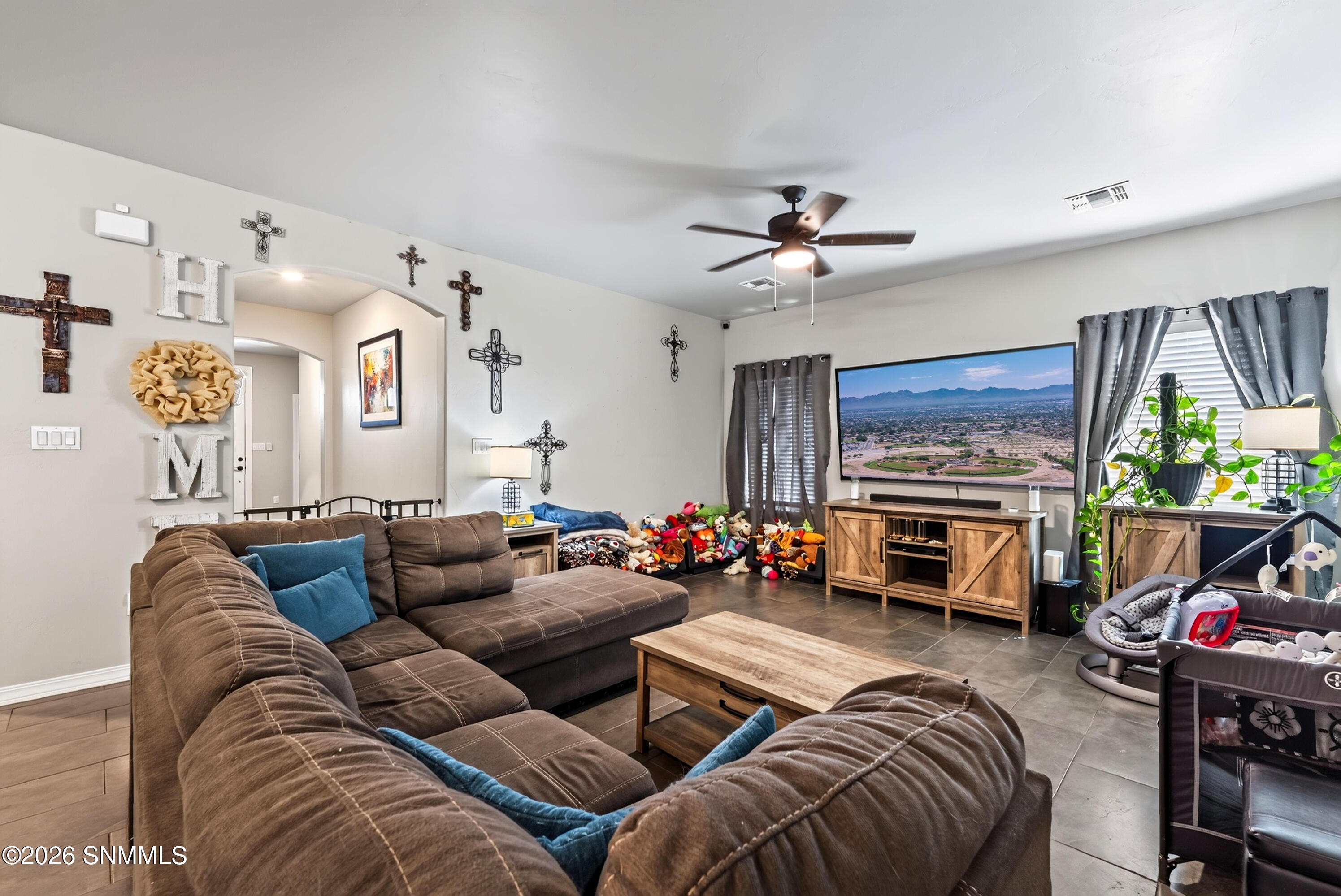 Aragon Ave - 17