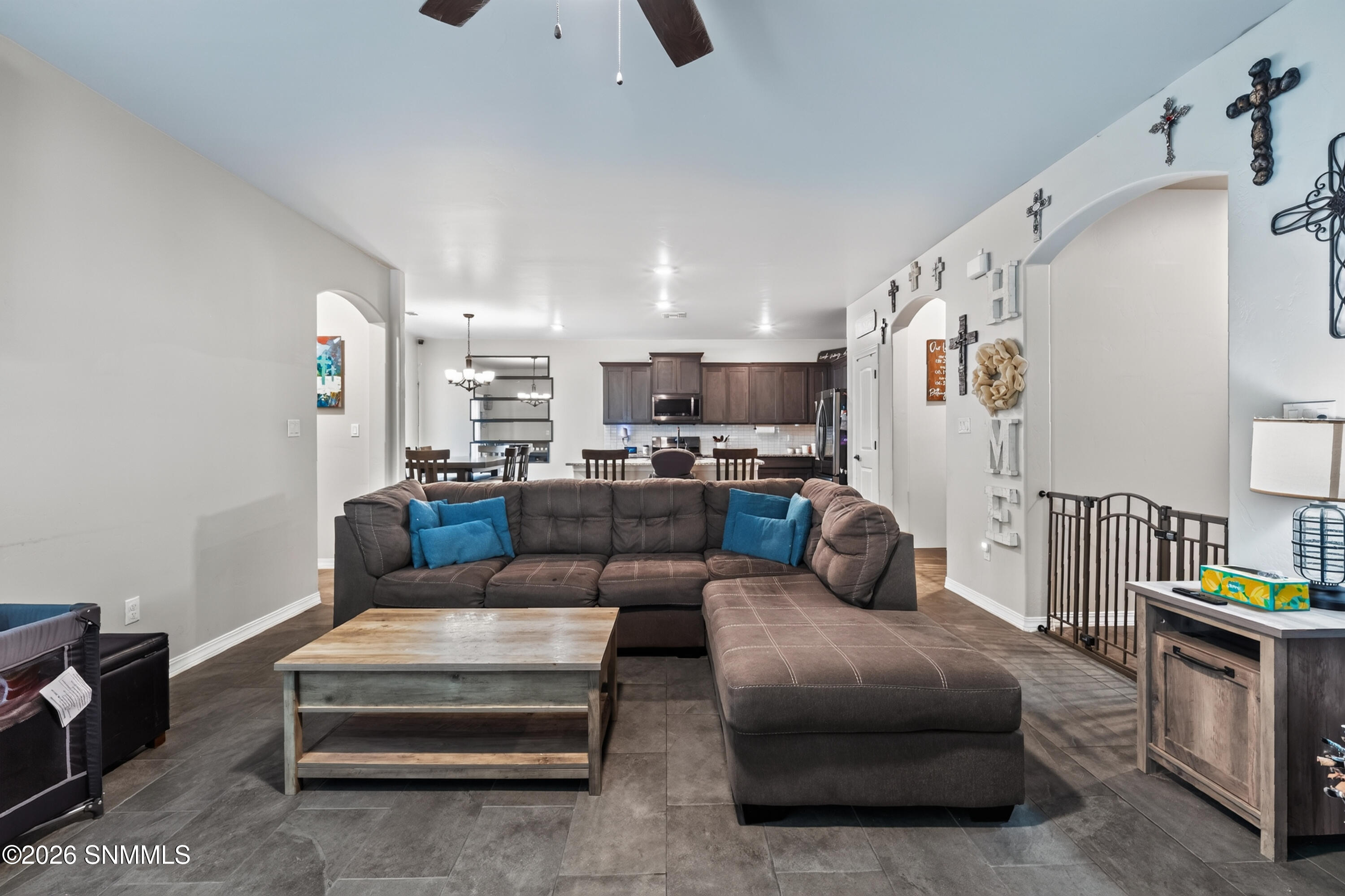 Aragon Ave - 20