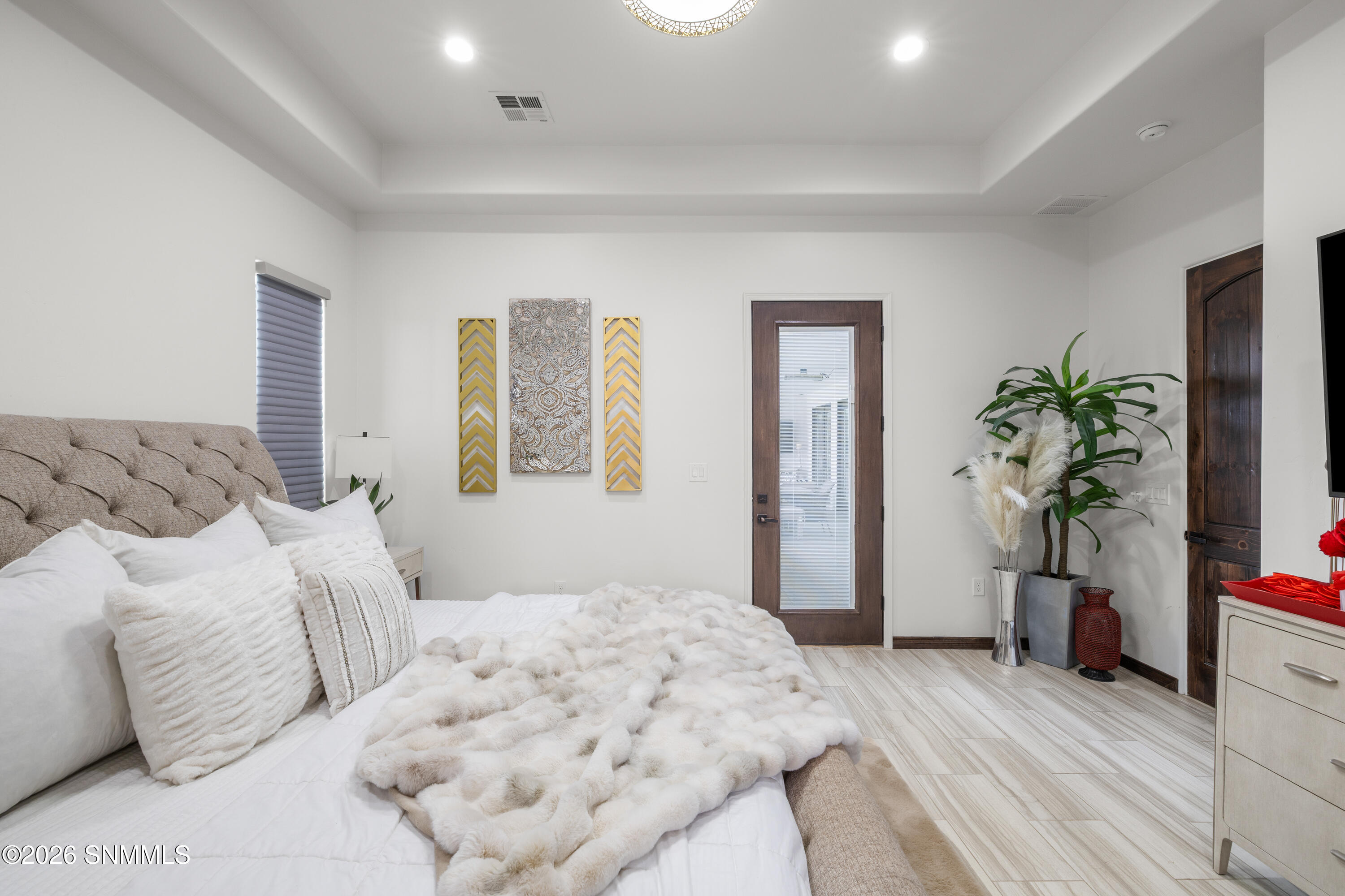 1384-San-Bonifacio-MLS-Camera-Guy-27