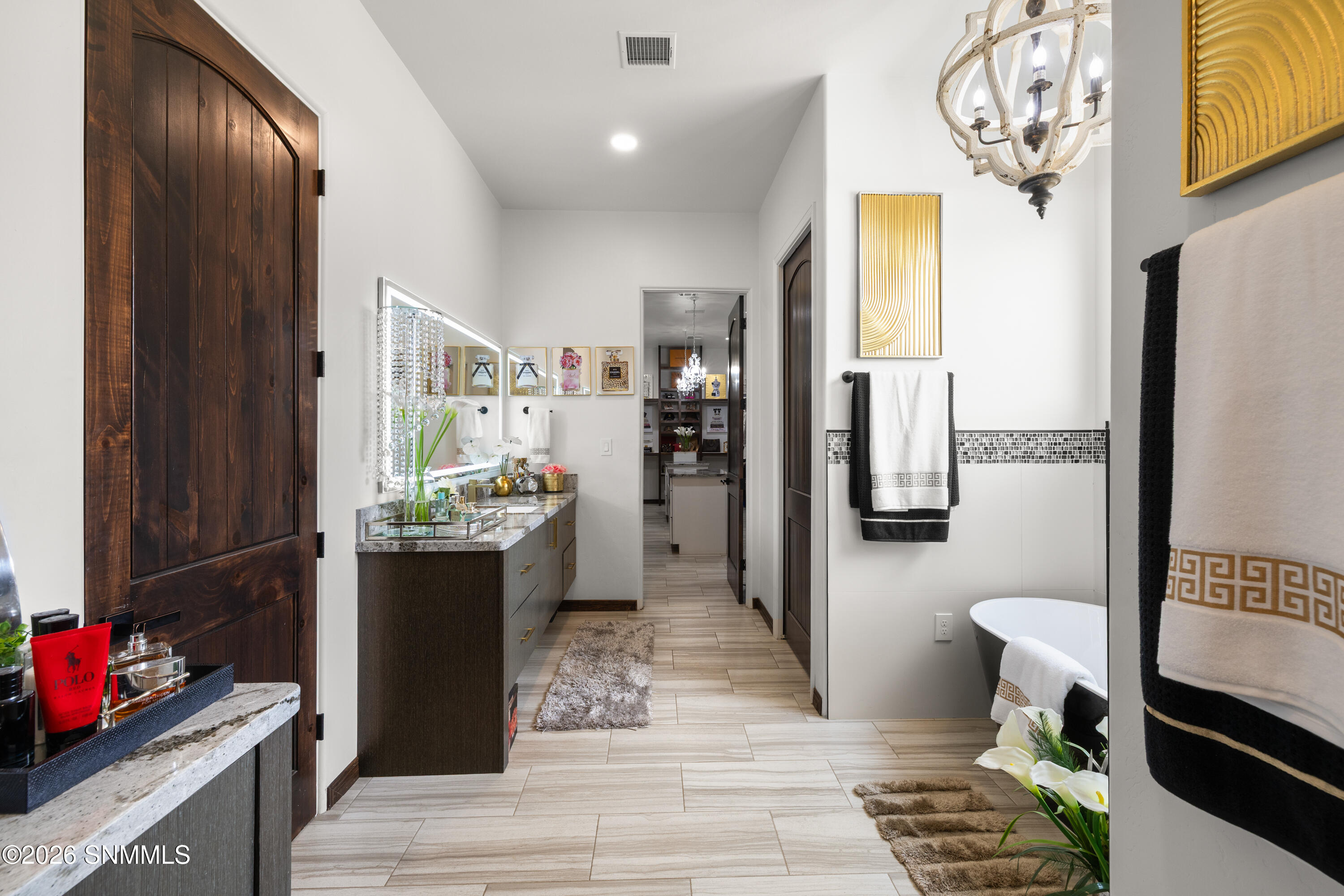 1384-San-Bonifacio-MLS-Camera-Guy-31