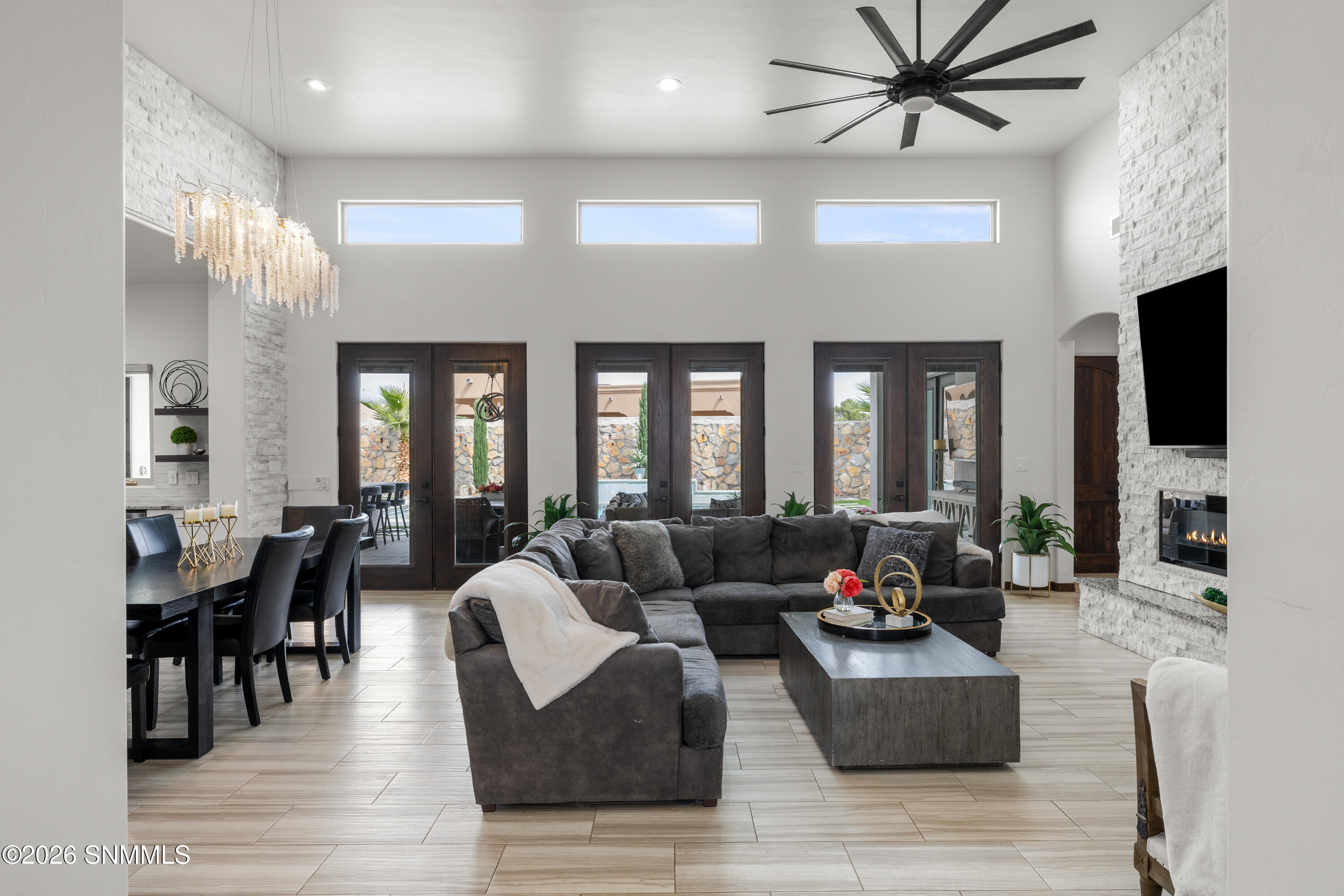1384-San-Bonifacio-MLS-Camera-Guy-16