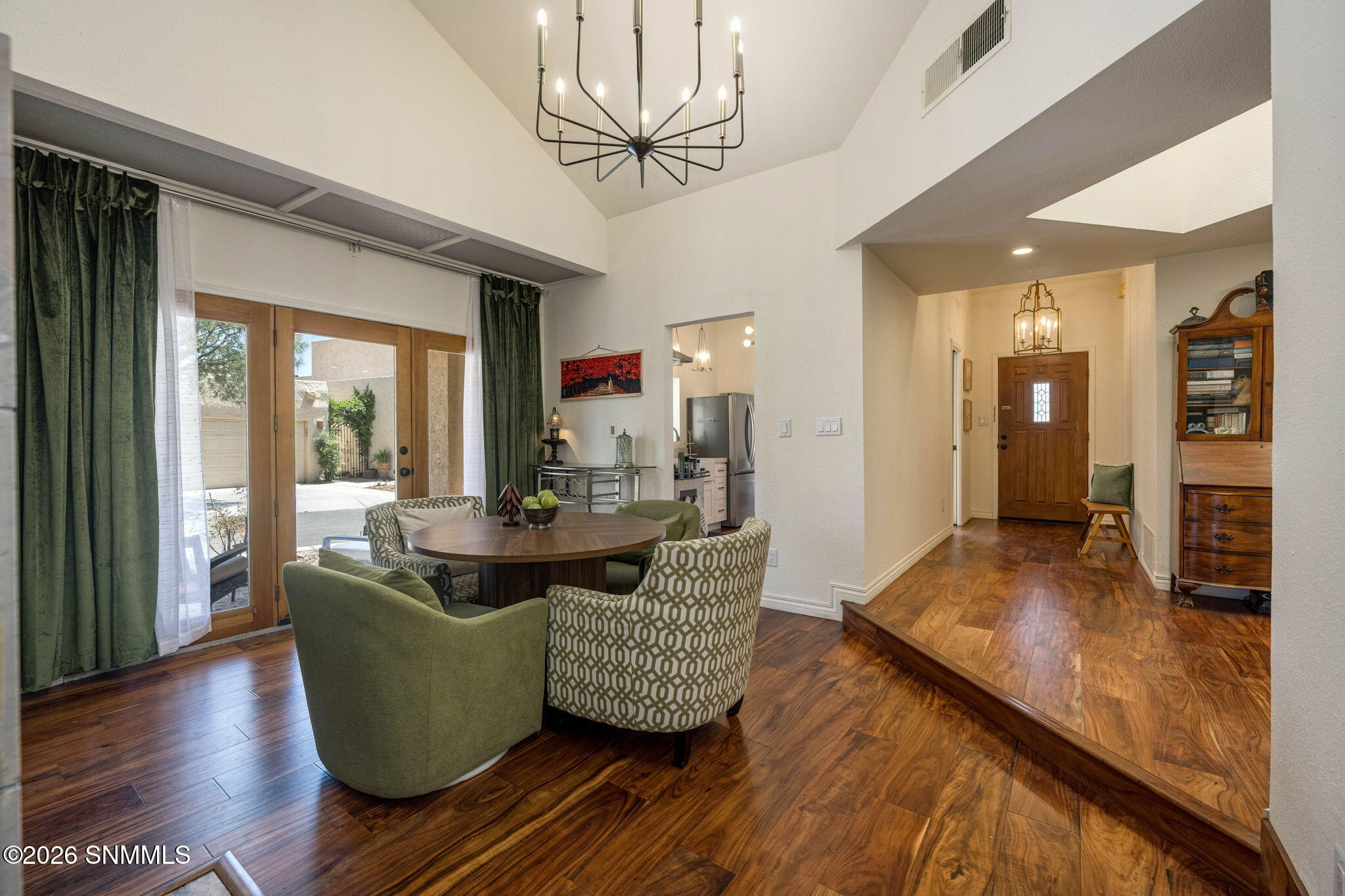 8-web-or-mls-Snappin Homes (LasCasitas20