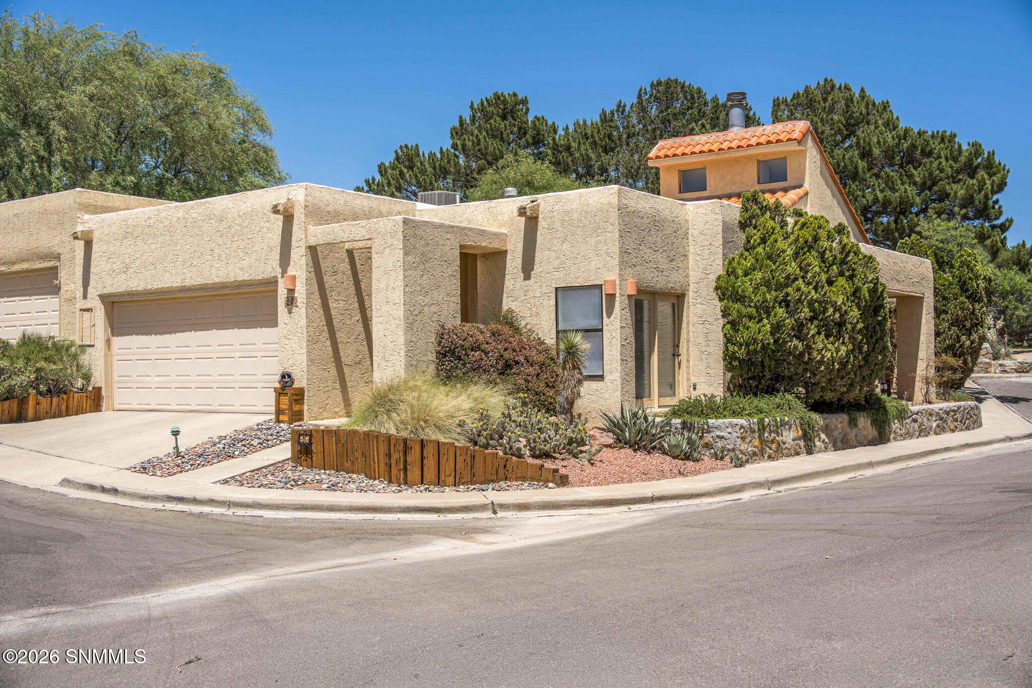 1-web-or-mls-Snappin Homes (LasCasitas20