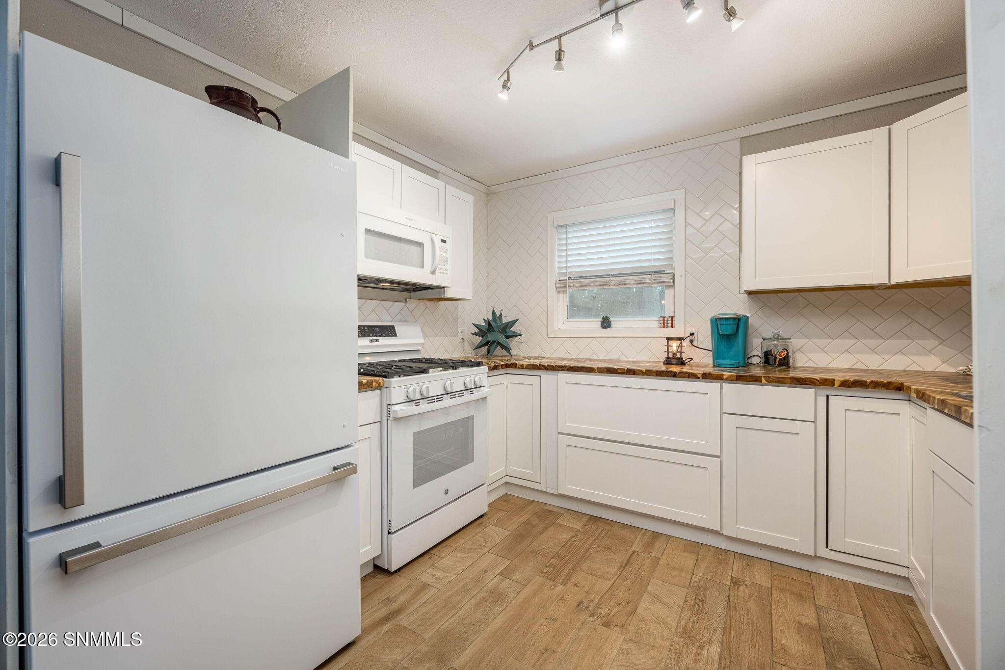 9-web-or-mls-Snappin Homes (Bluebird109)