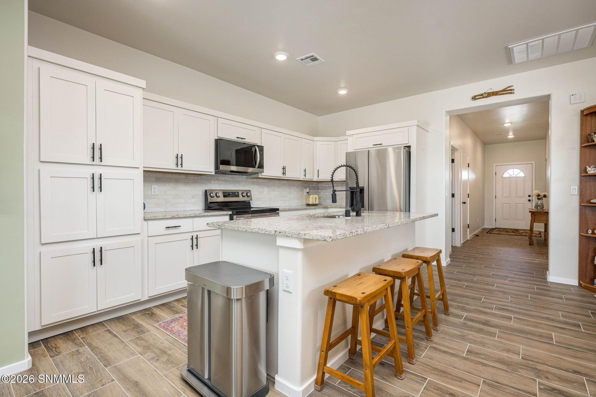 9-web-or-mls-Snappin Homes (Gibralter379