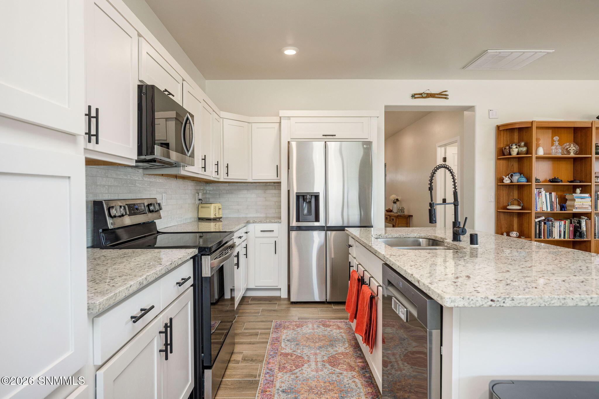 12-web-or-mls-Snappin Homes (Gibralter37