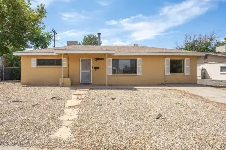 2030 Chilton Drive, Las Cruces, New Mexico 88001, 4 Bedrooms Bedrooms, ,2 BathroomsBathrooms,Residential,For Sale,Chilton,2602572