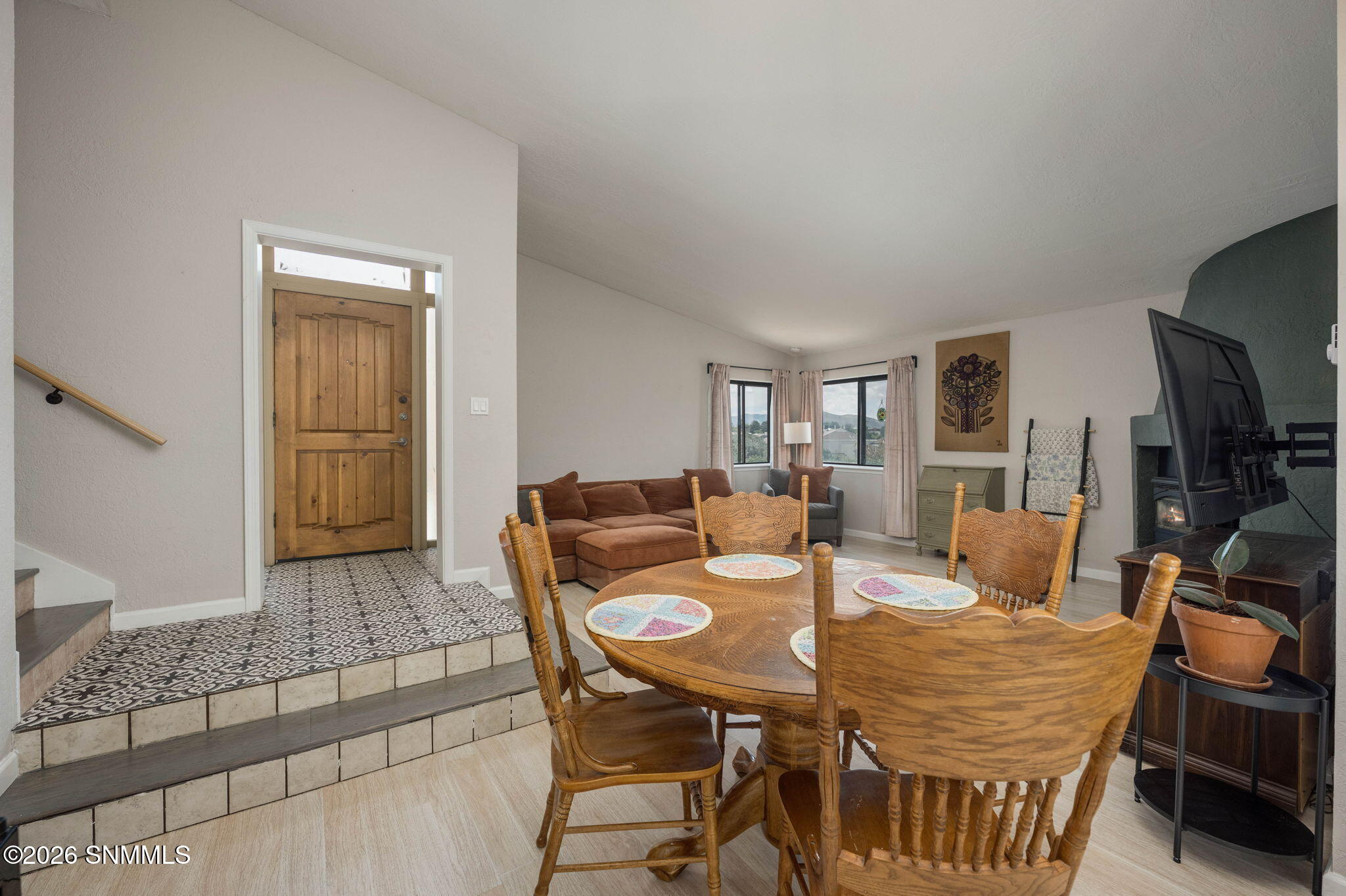13-web-or-mls-Snappin Homes (ExecutiveHi