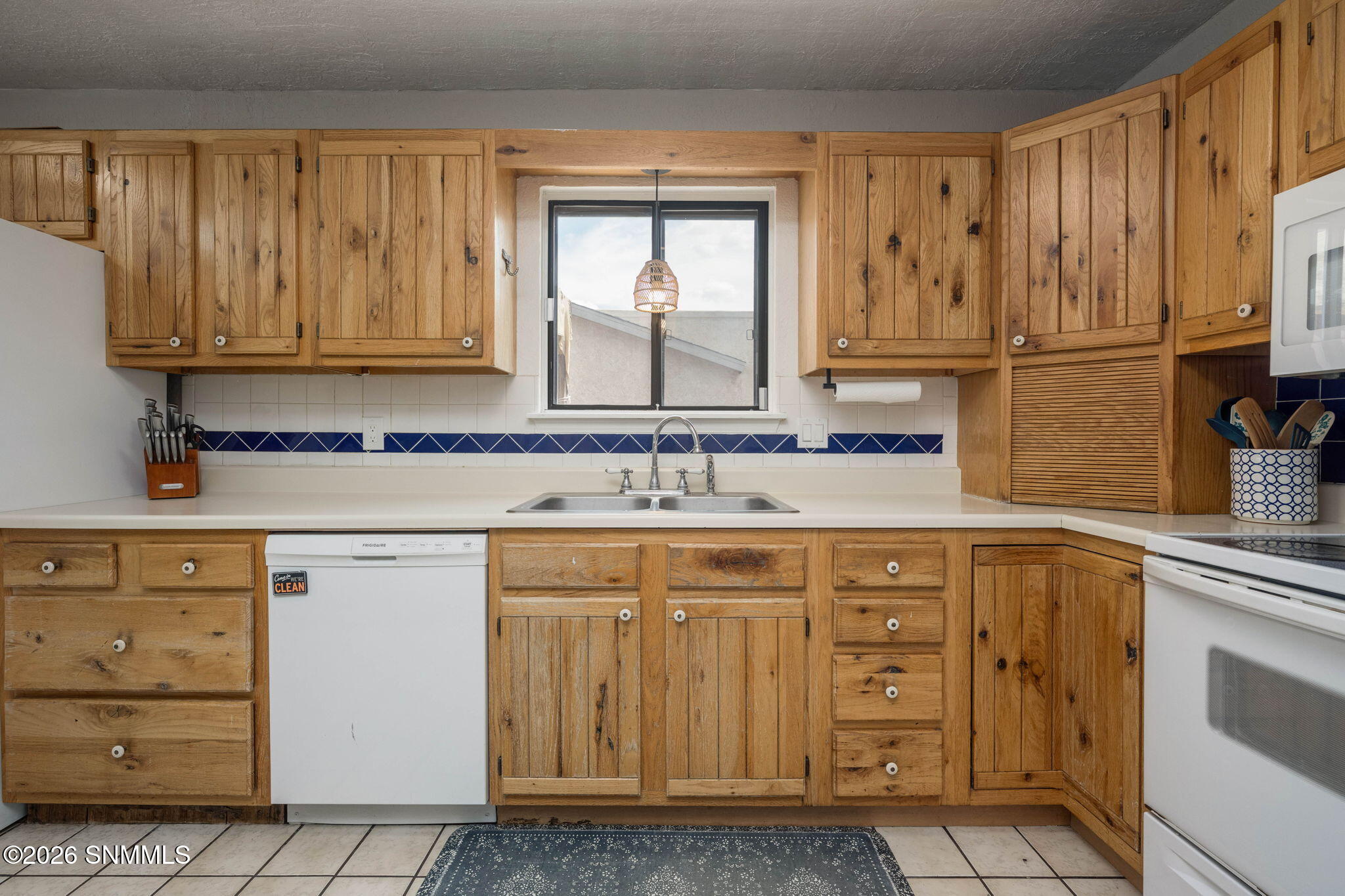 16-web-or-mls-Snappin Homes (ExecutiveHi