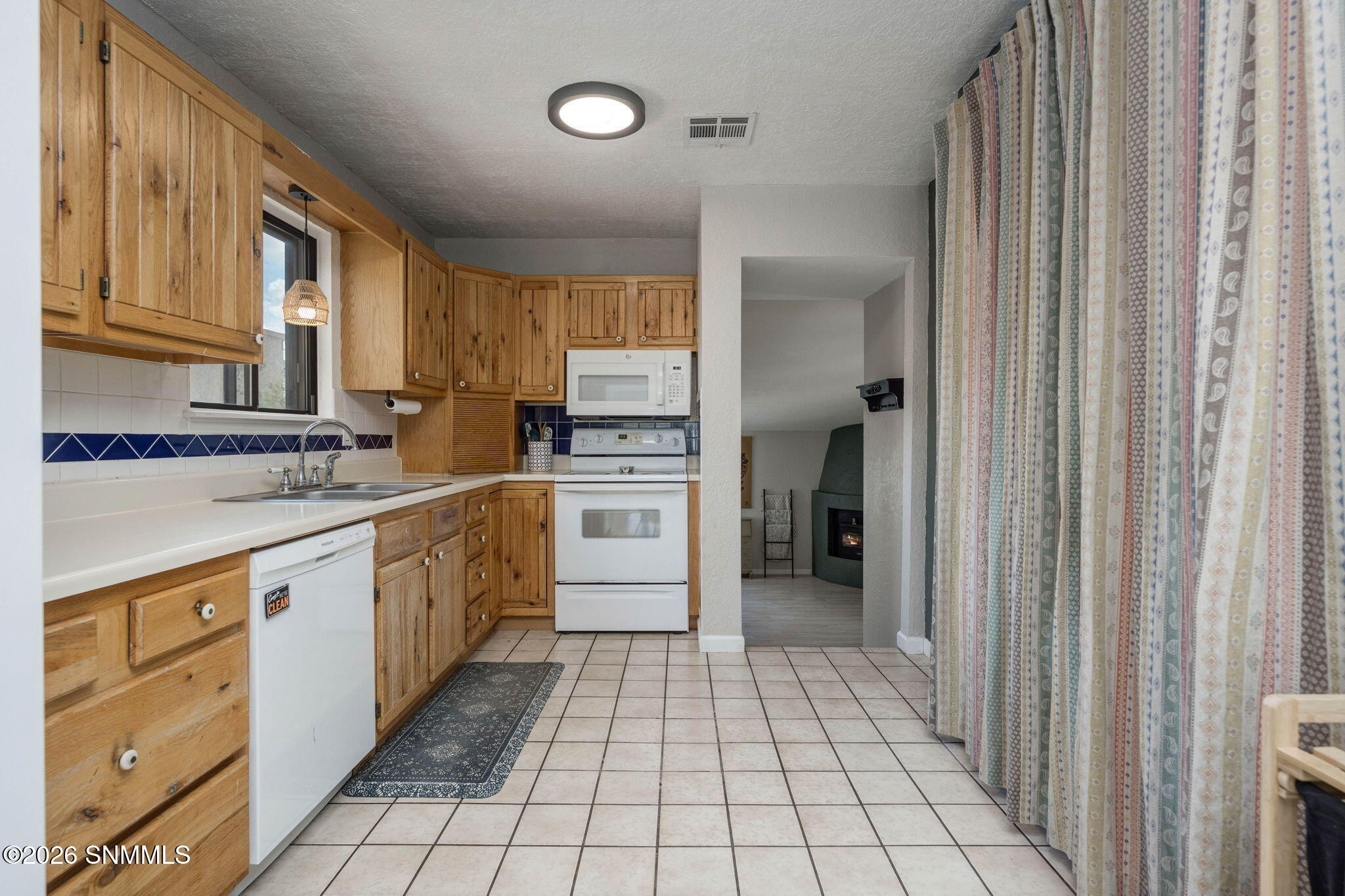 18-web-or-mls-Snappin Homes (ExecutiveHi