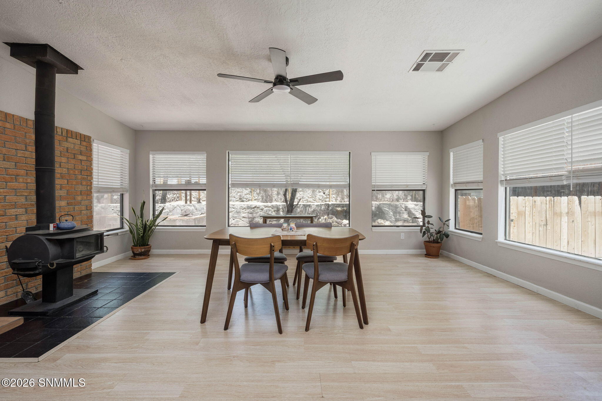 20-web-or-mls-Snappin Homes (ExecutiveHi