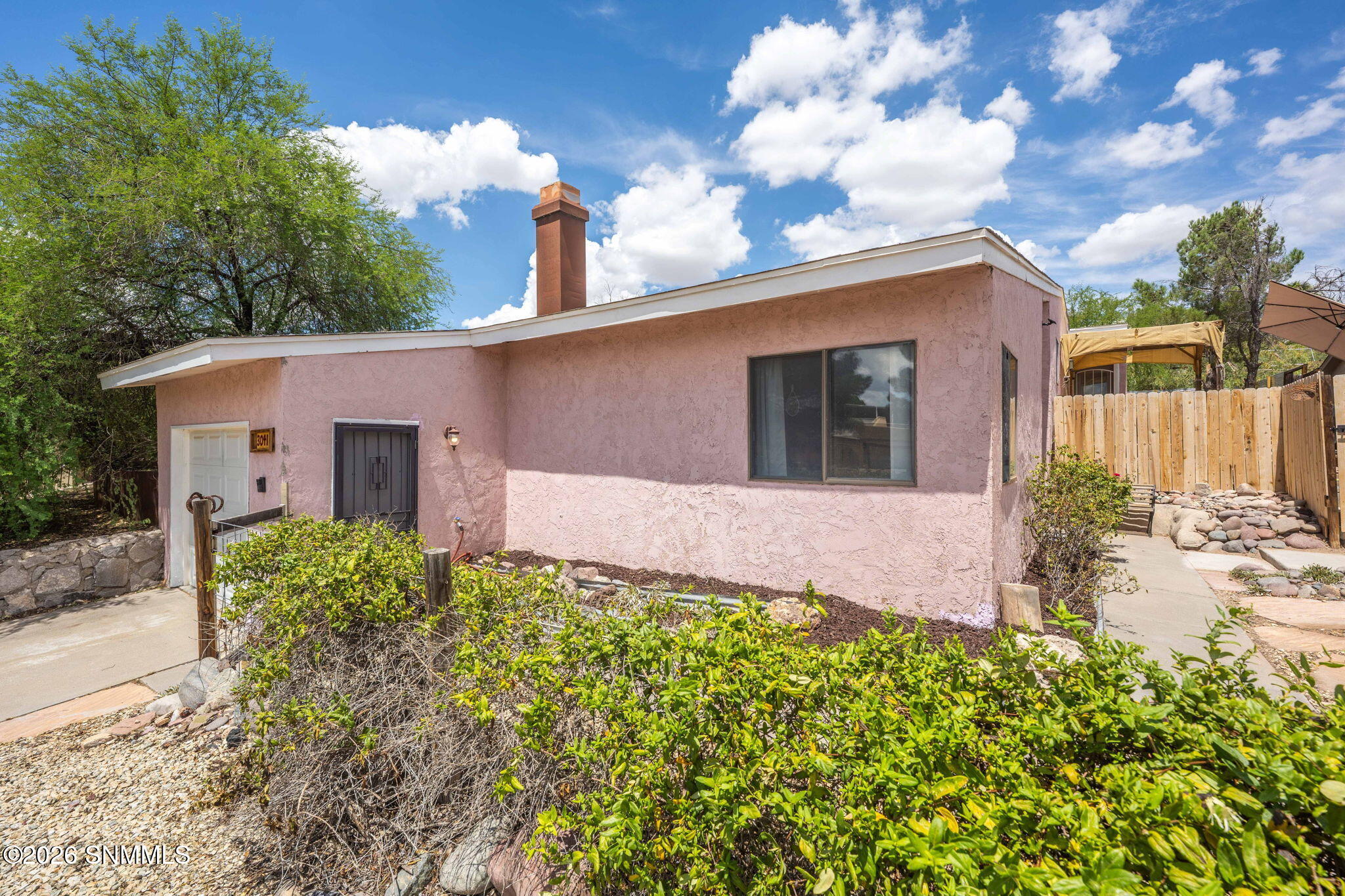 2-web-or-mls-Snappin Homes (ExecutiveHil