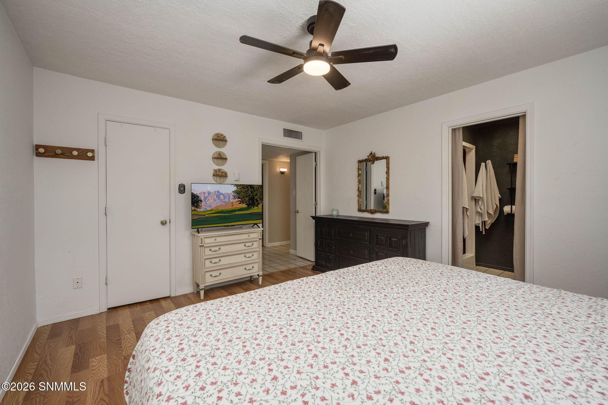 24-web-or-mls-Snappin Homes (ExecutiveHi