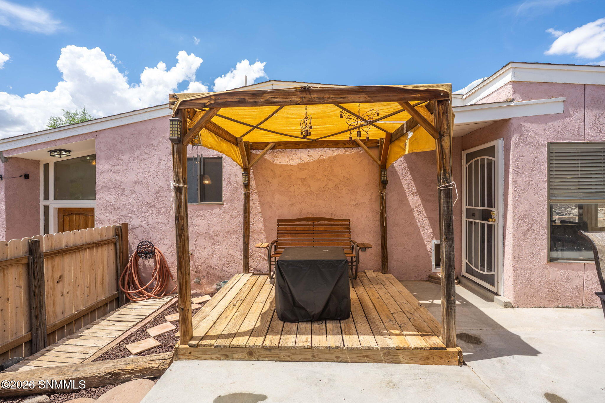30-web-or-mls-Snappin Homes (ExecutiveHi