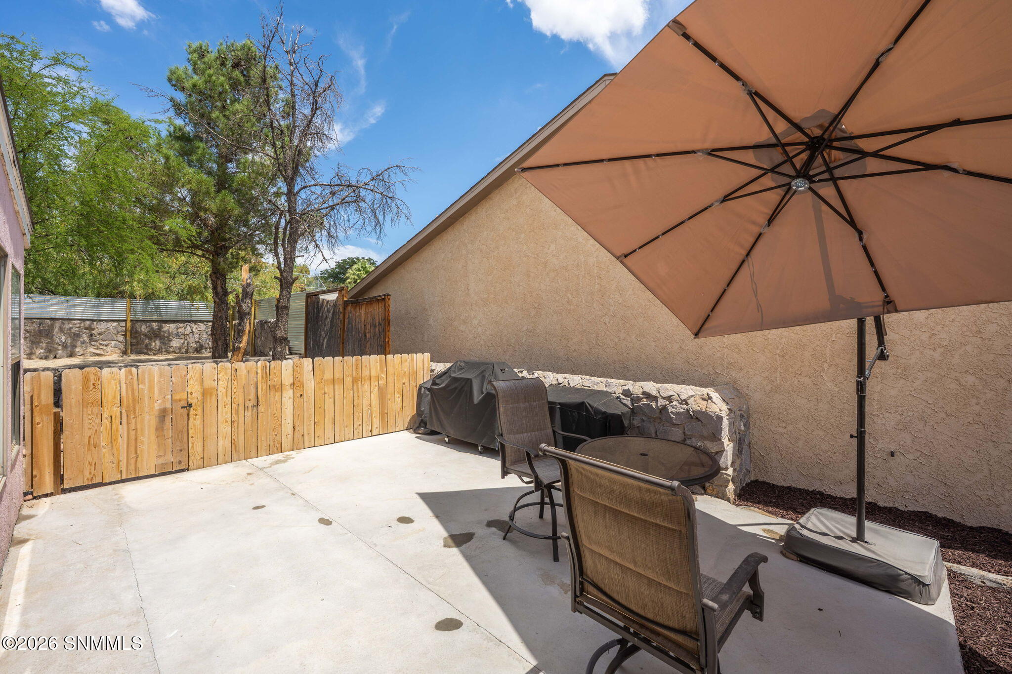 33-web-or-mls-Snappin Homes (ExecutiveHi