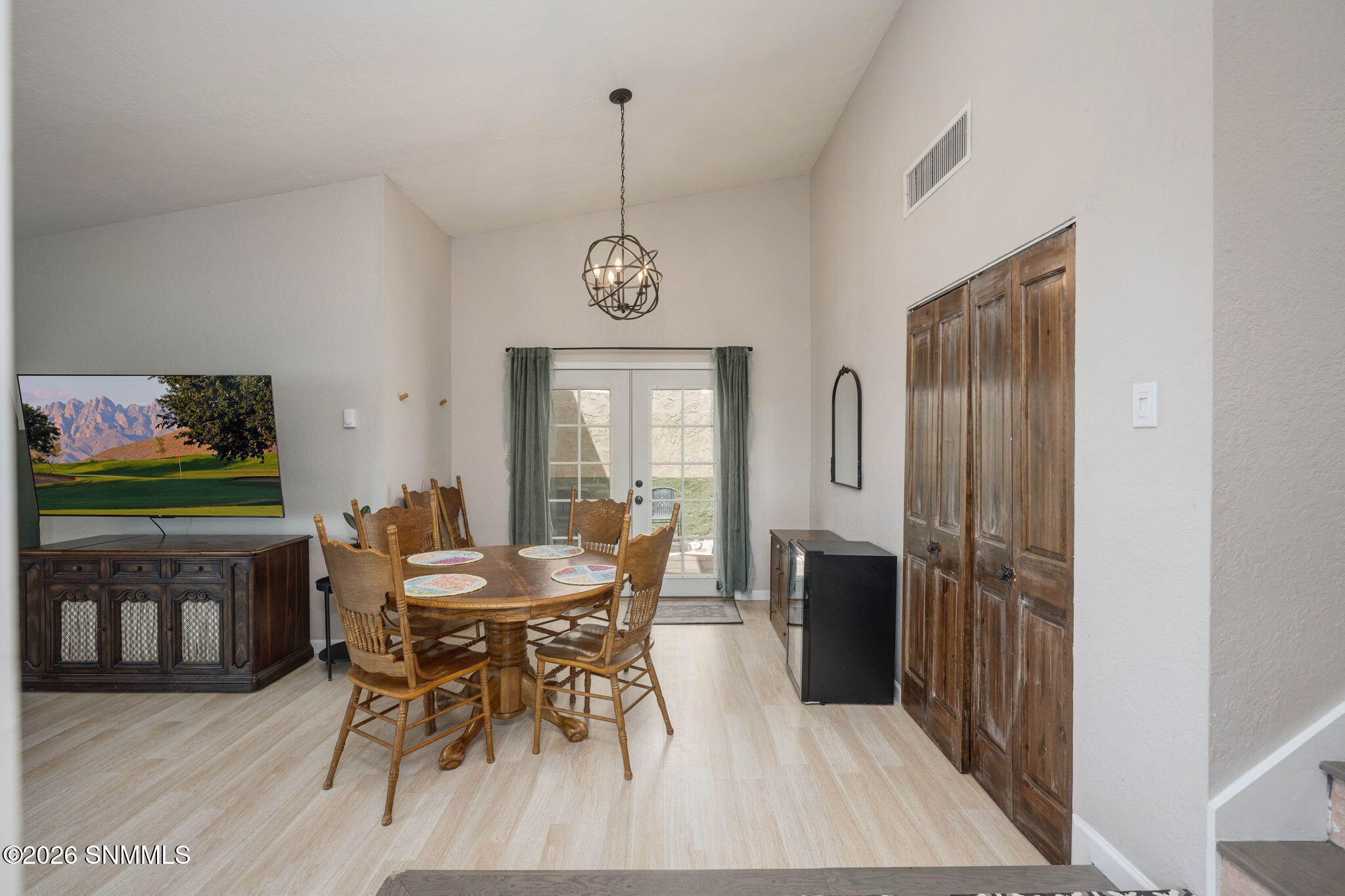 7-web-or-mls-Snappin Homes (ExecutiveHil