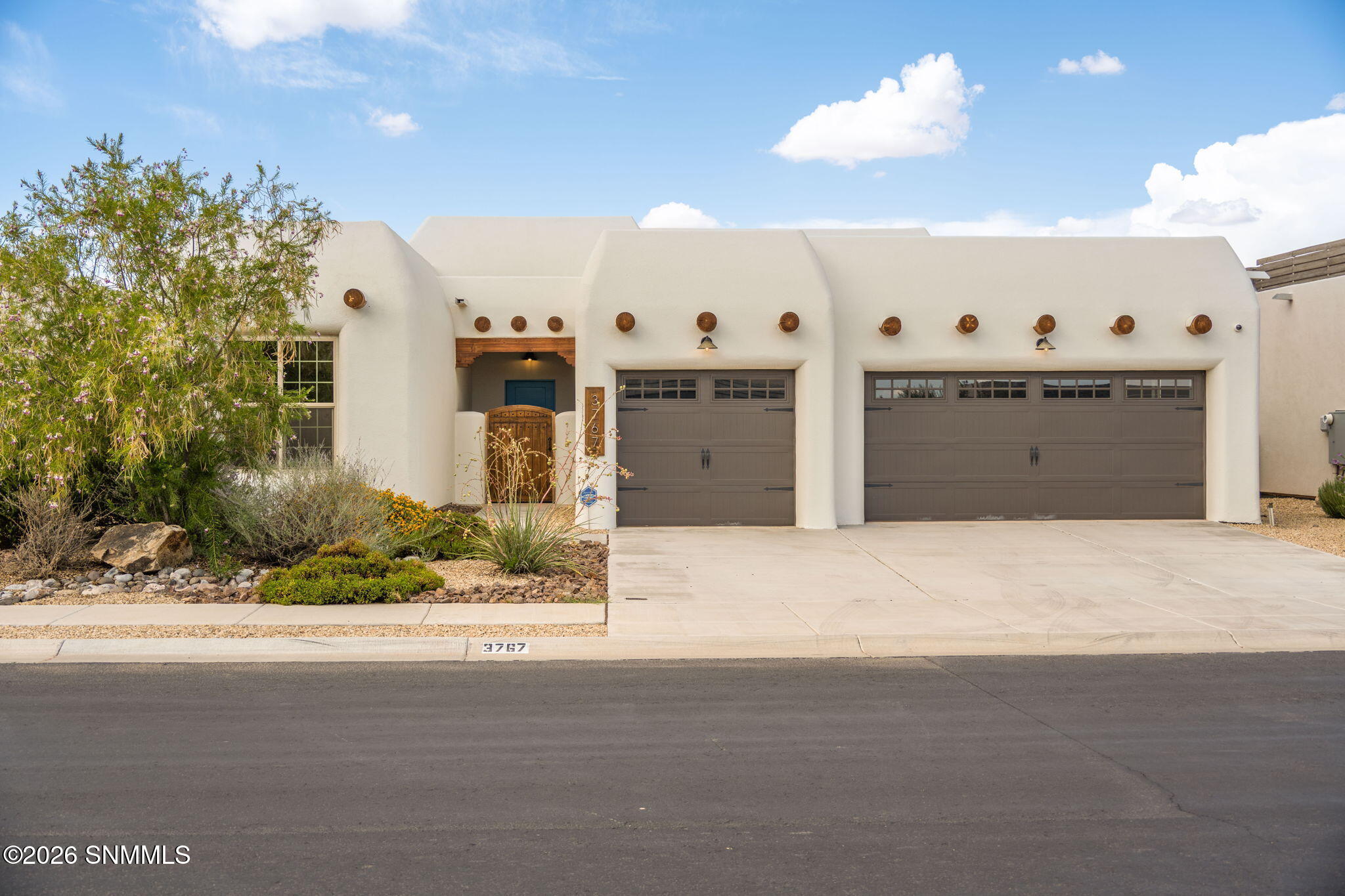 1-web-or-mls-Snappin Homes (Archangel376