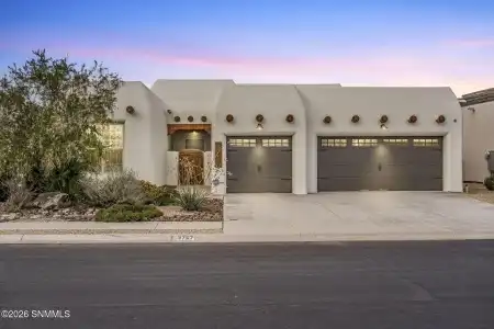3767 Archangel Avenue, Las Cruces, New Mexico 88012, 3 Bedrooms Bedrooms, ,2 BathroomsBathrooms,Residential,For Sale,Archangel,2602588