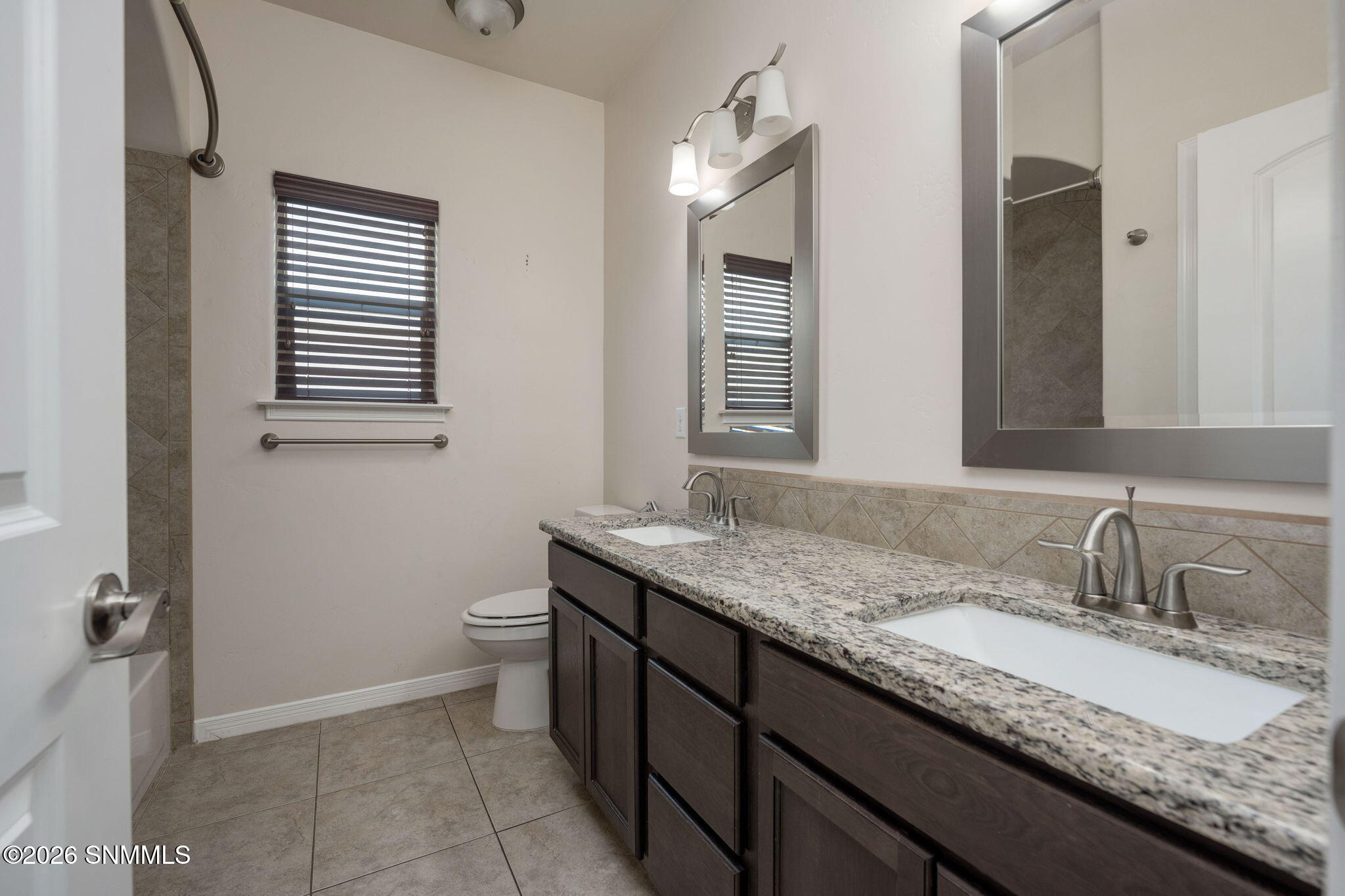 31-web-or-mls-Snappin Homes (Canterra425