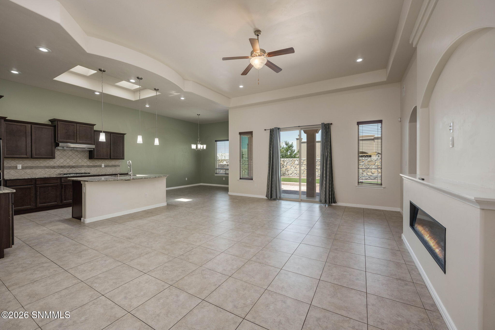 7-web-or-mls-Snappin Homes (Canterra4256
