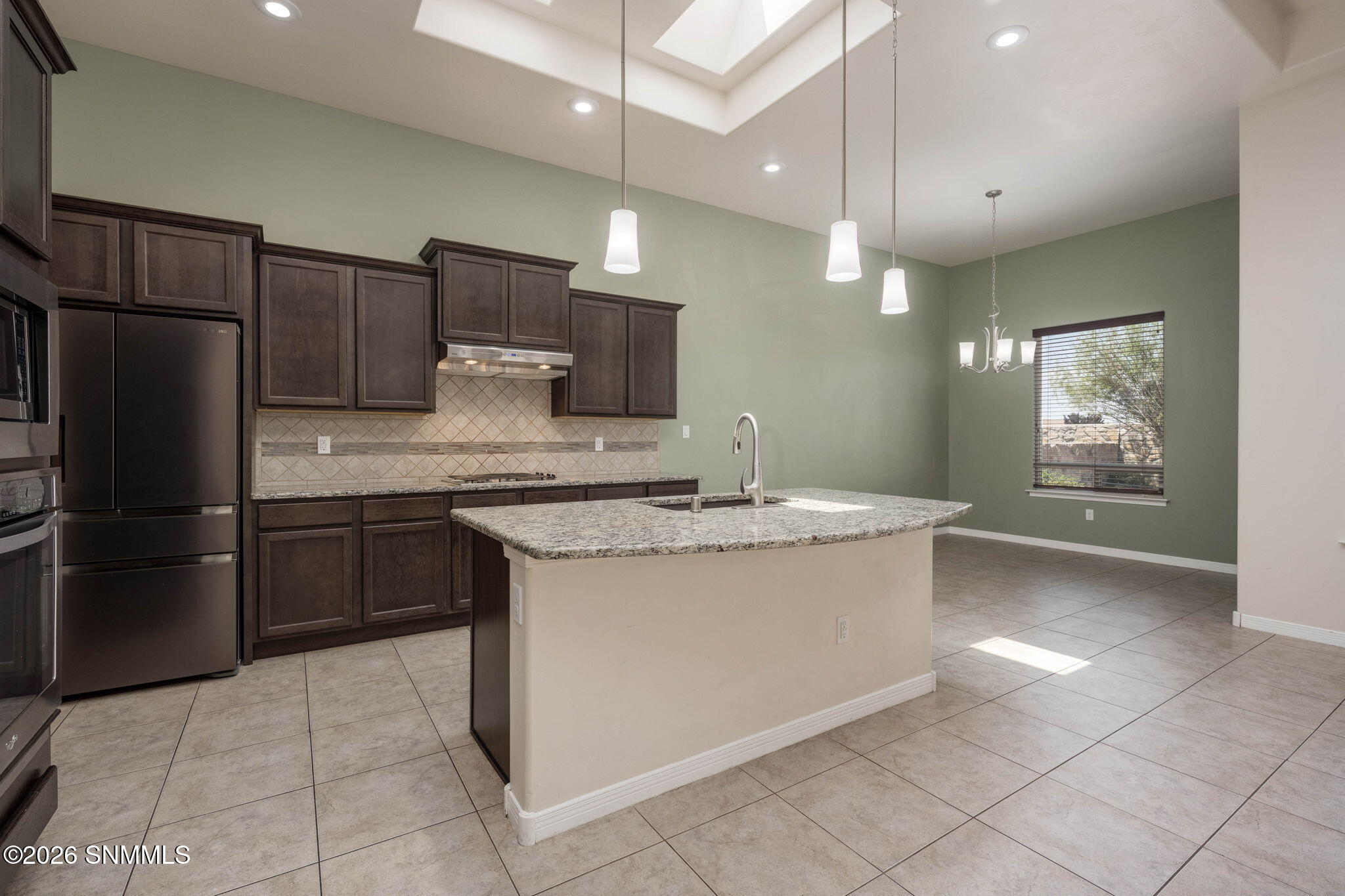 17-web-or-mls-Snappin Homes (Canterra425