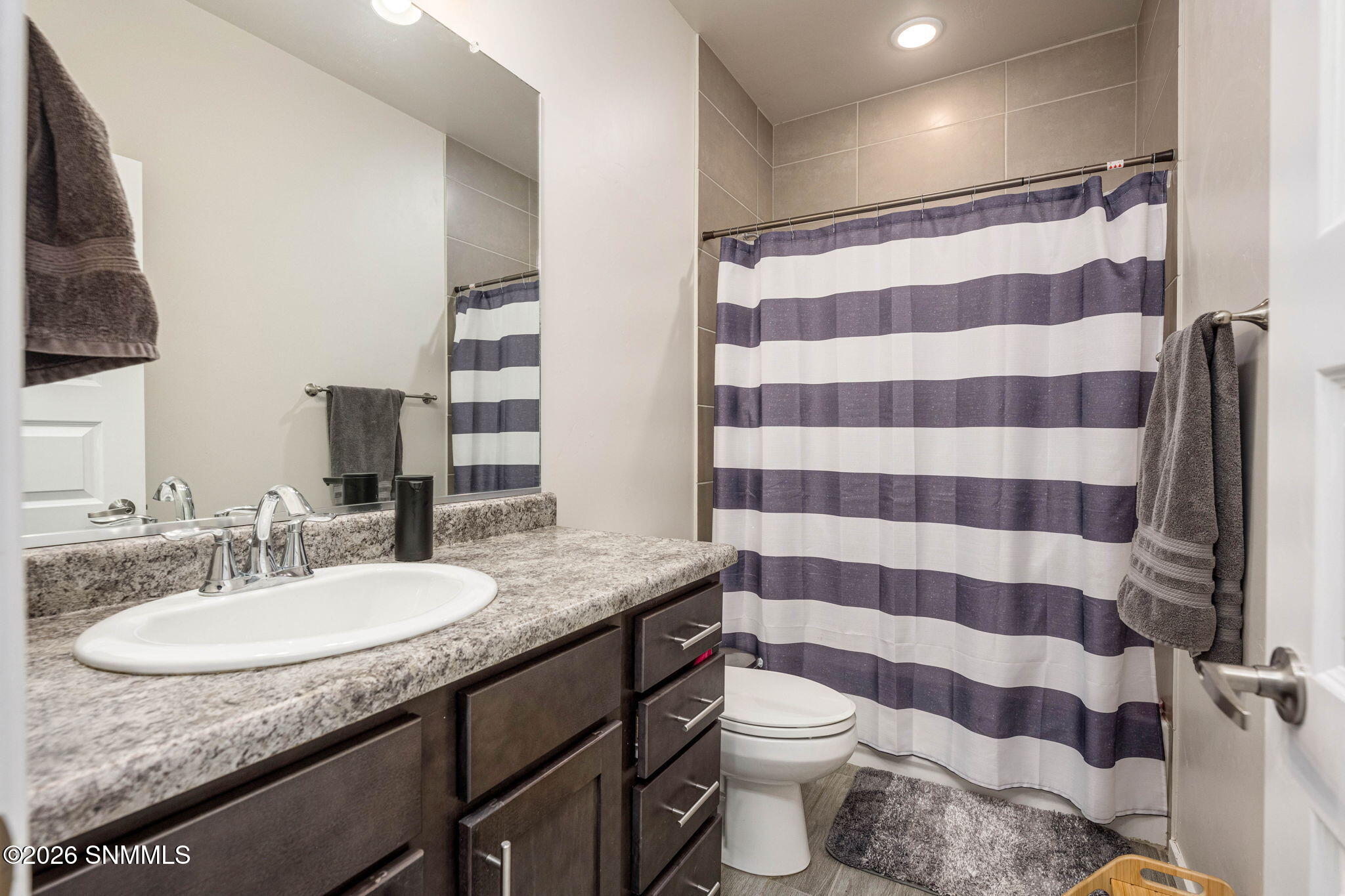 25-web-or-mls-Snappin Homes (Toluca4656)