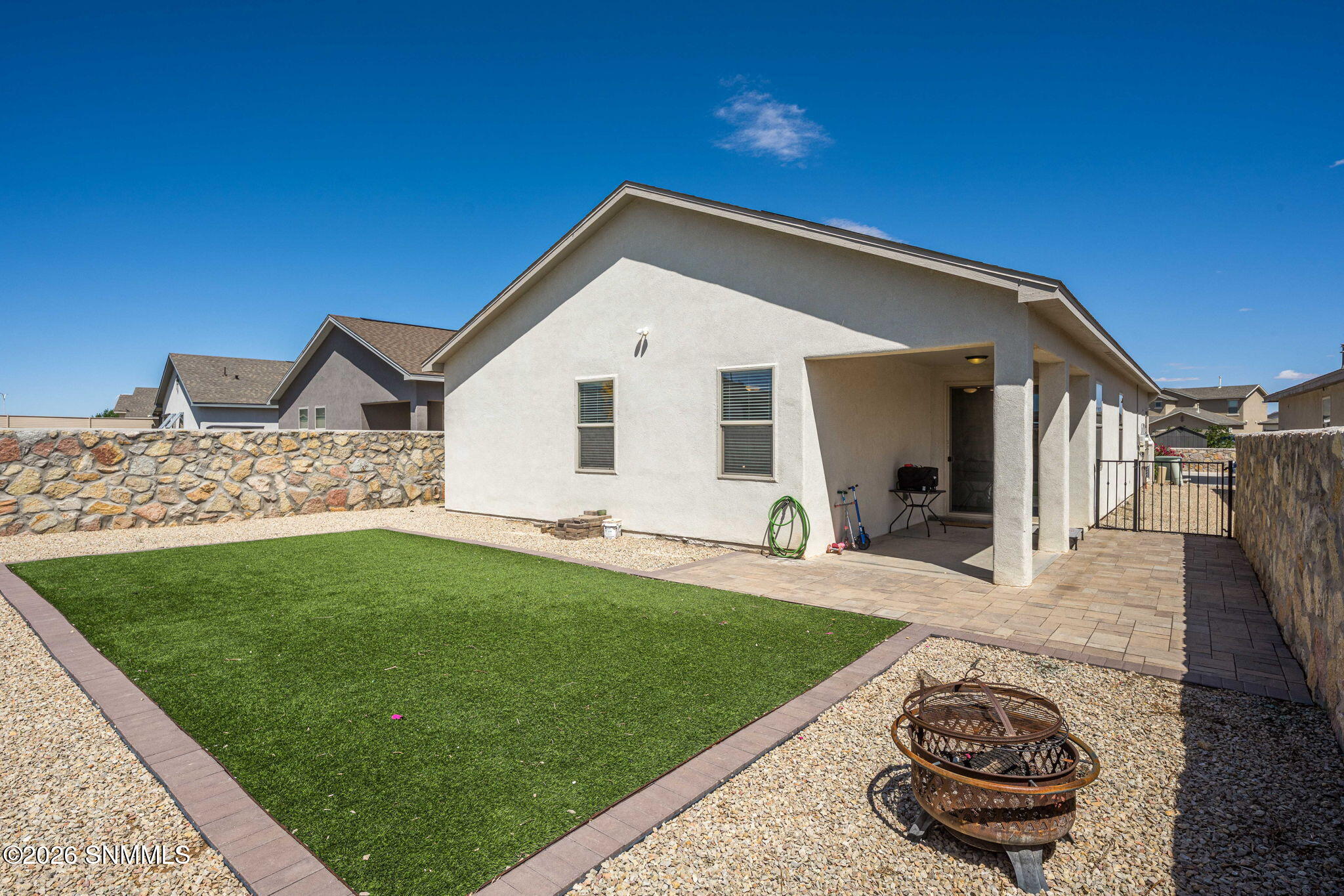 30-web-or-mls-Snappin Homes (Toluca4656)
