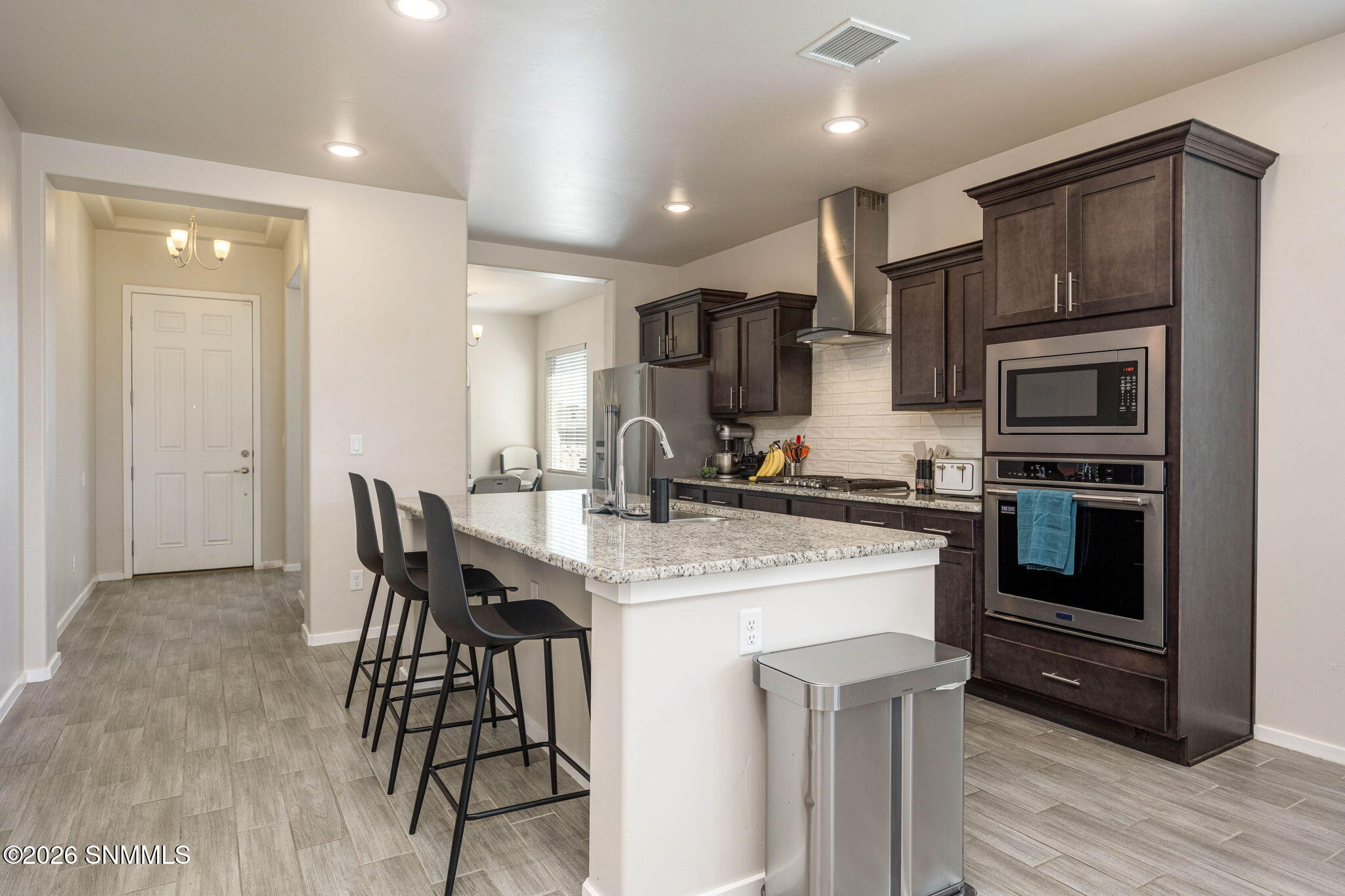 8-web-or-mls-Snappin Homes (Toluca4656)-